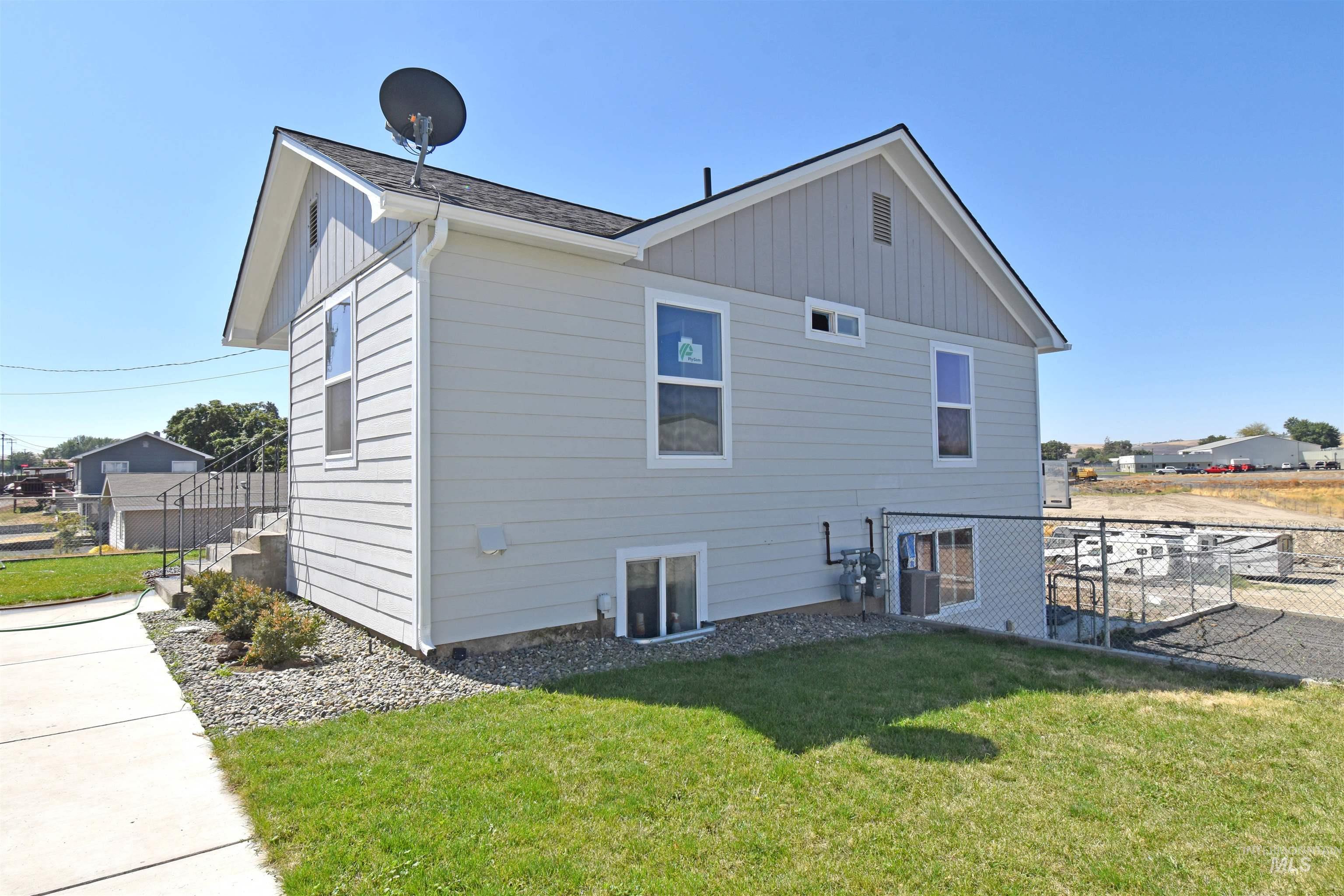 2342-2344 19th Street Property Photo 5