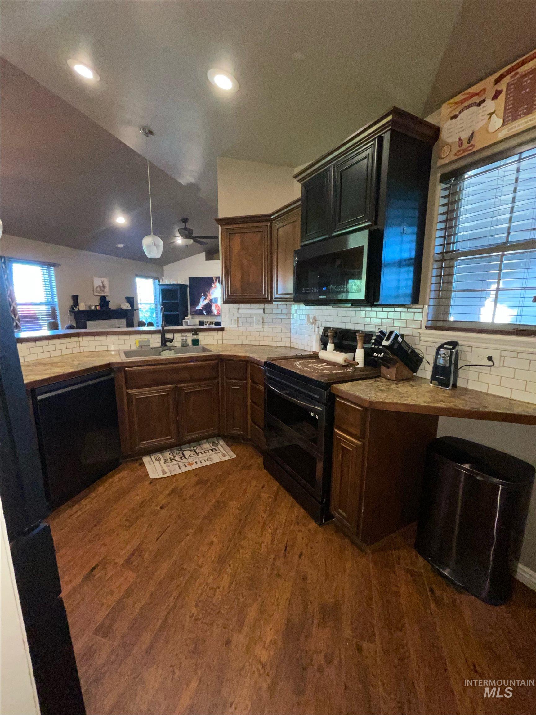 23 N 950 E Property Photo 5