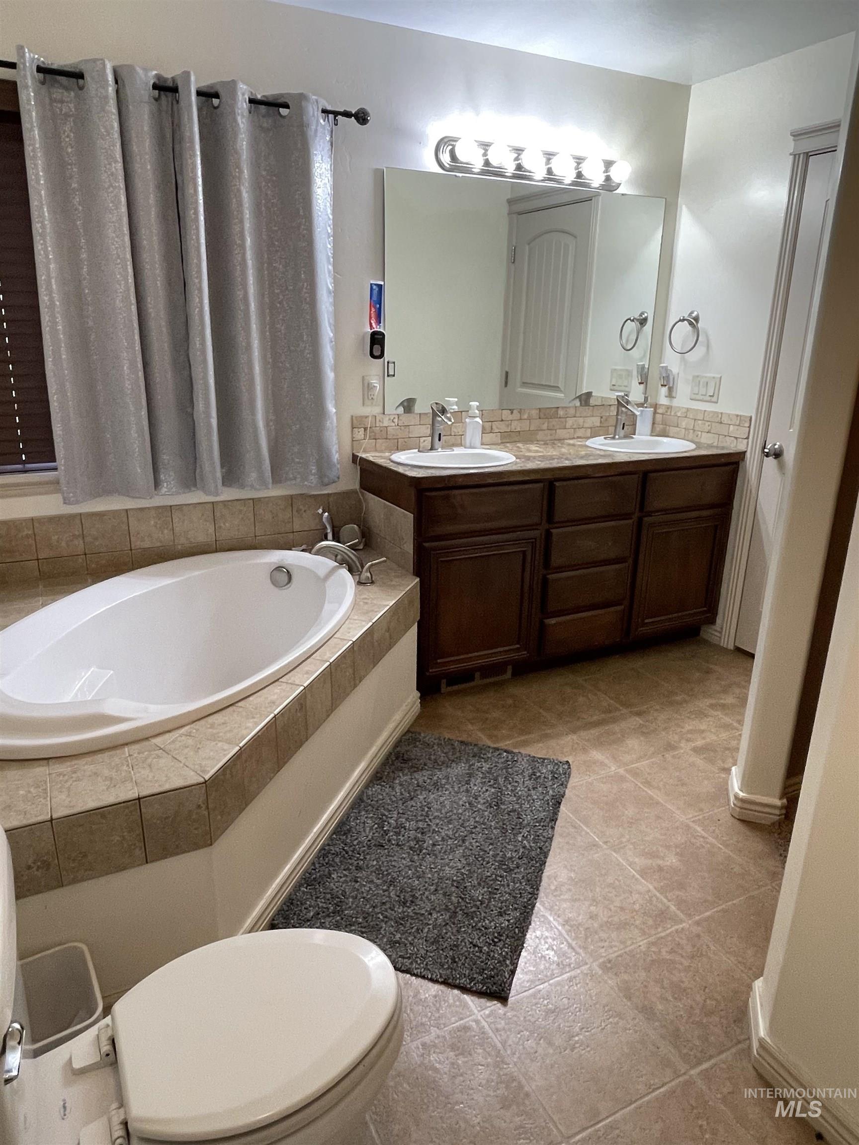 23 N 950 E Property Photo 16