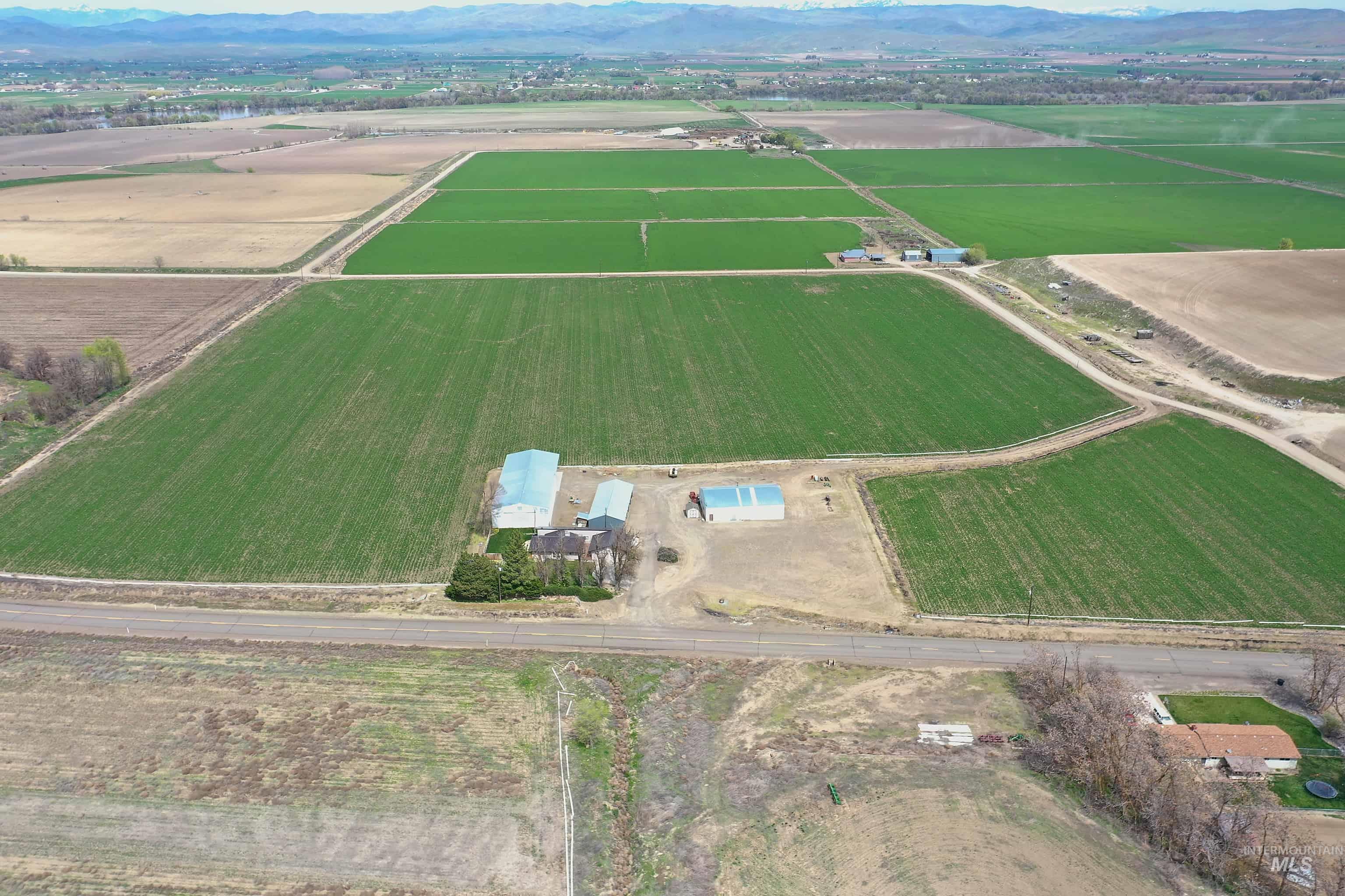 5608 Hwy 201 Property Photo 1