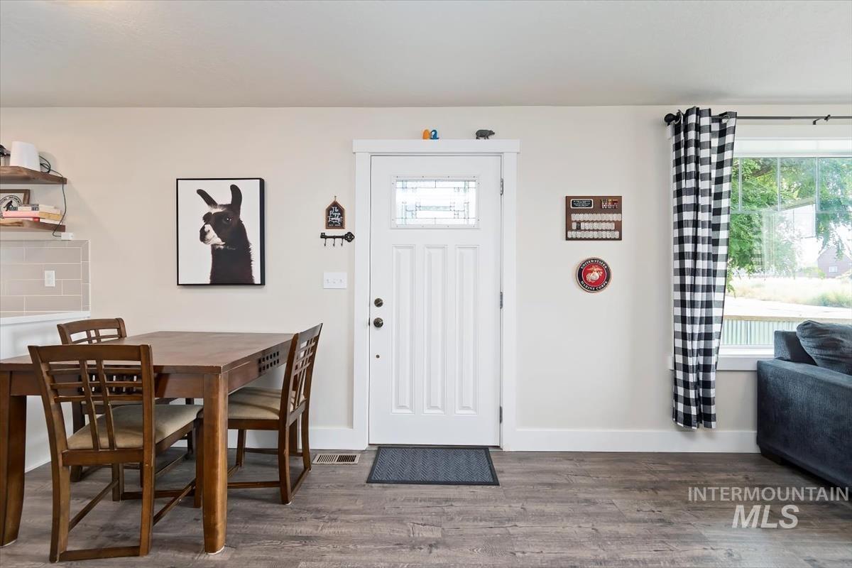 205 N Owyhee Property Photo 3