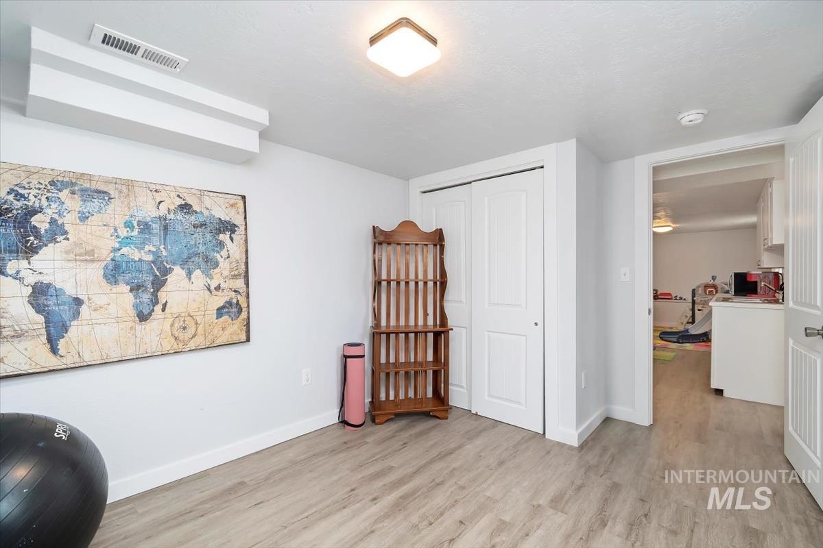 205 N Owyhee Property Photo 16