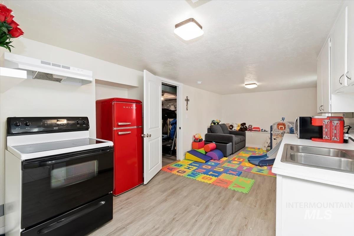 205 N Owyhee Property Photo 19
