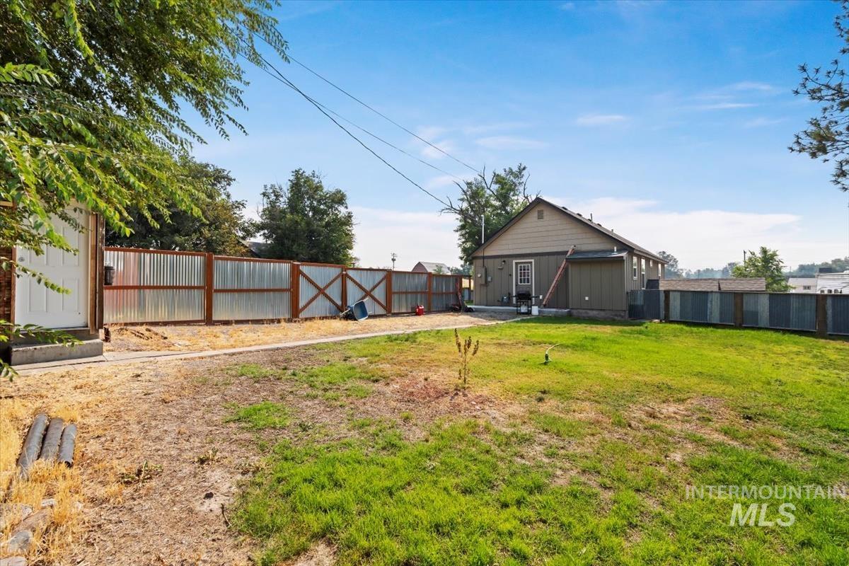 205 N Owyhee St Property Photo 31