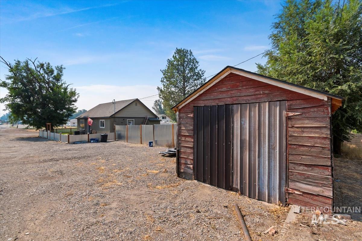 205 N Owyhee St Property Photo 41
