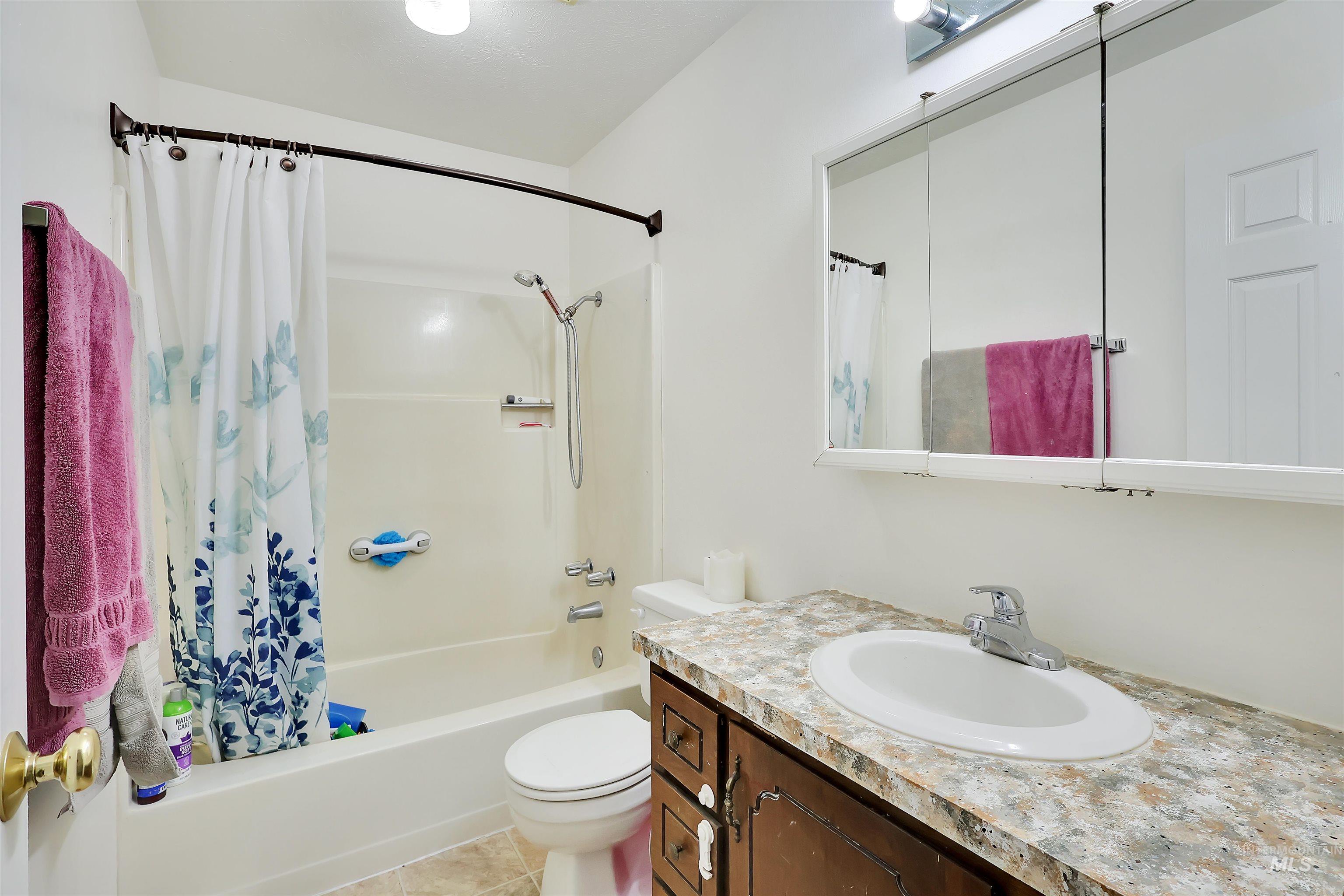2755 Fairmont Dr. Property Photo 15