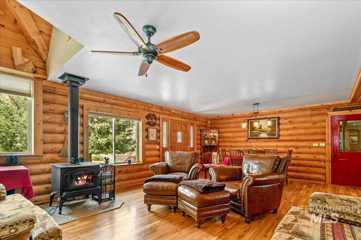 6856 Highway 55 Property Photo 17