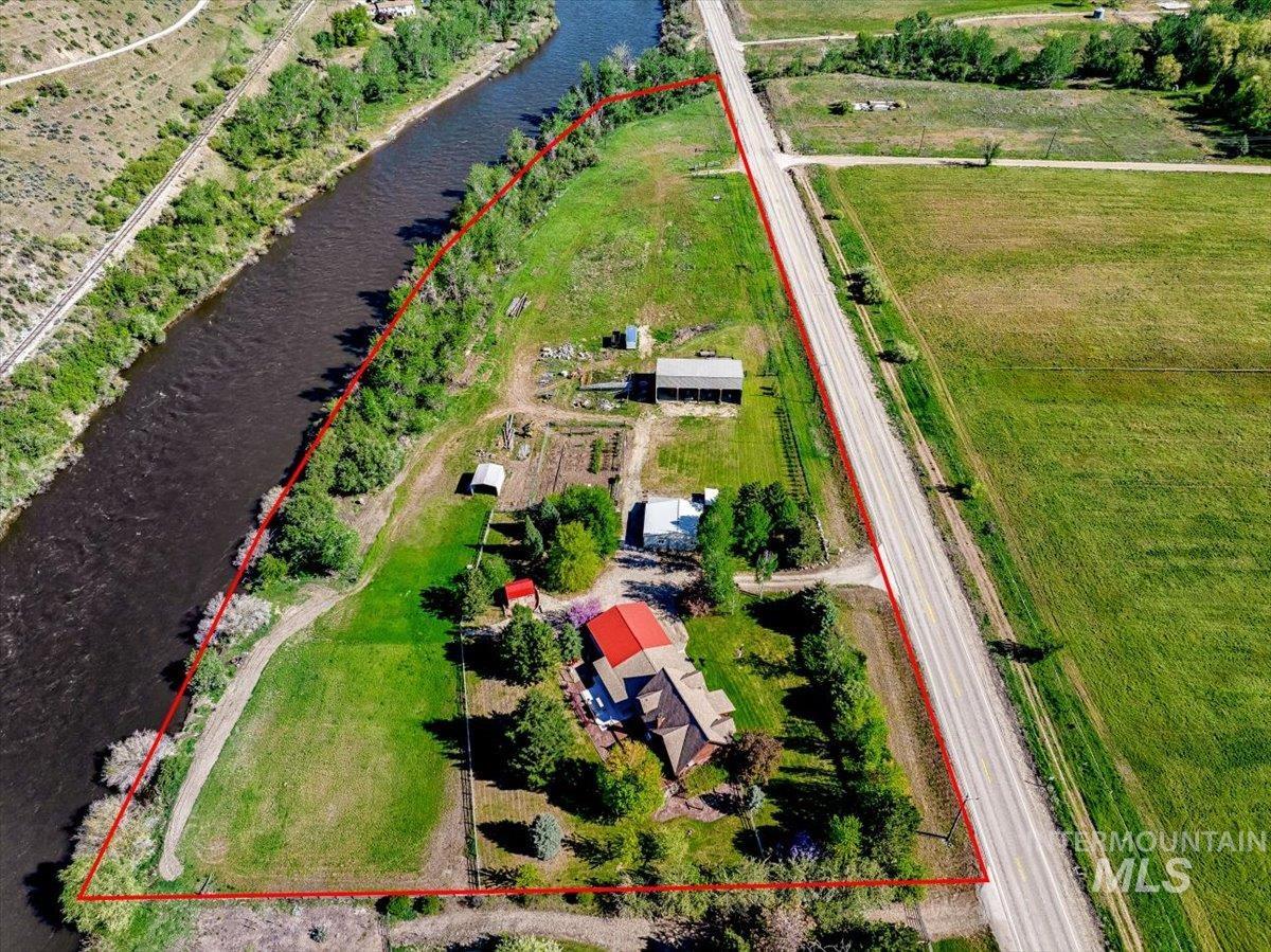 6856 Highway 55 Property Photo 47