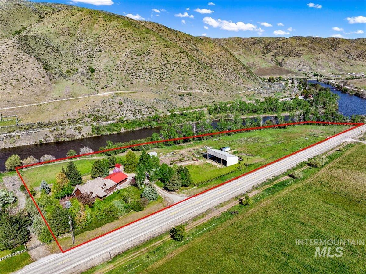 6856 Highway 55 Property Photo 3