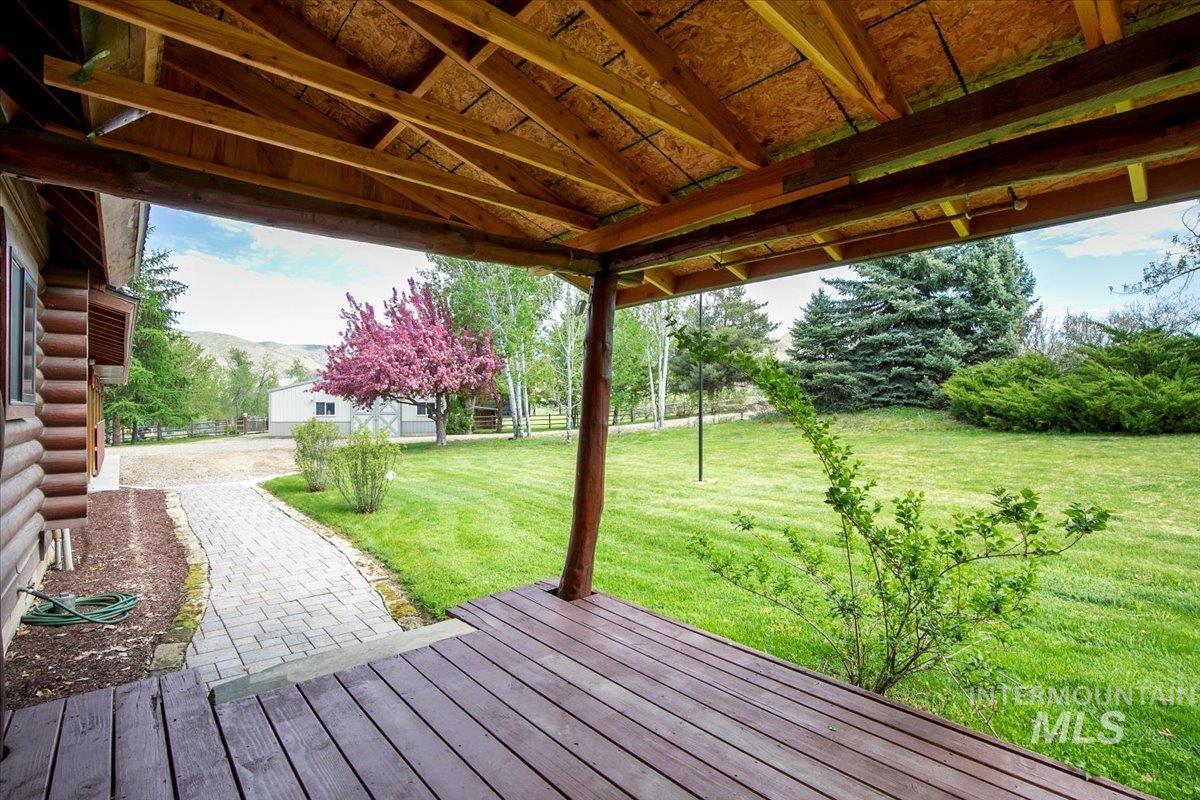 6856 Highway 55 Property Photo 14