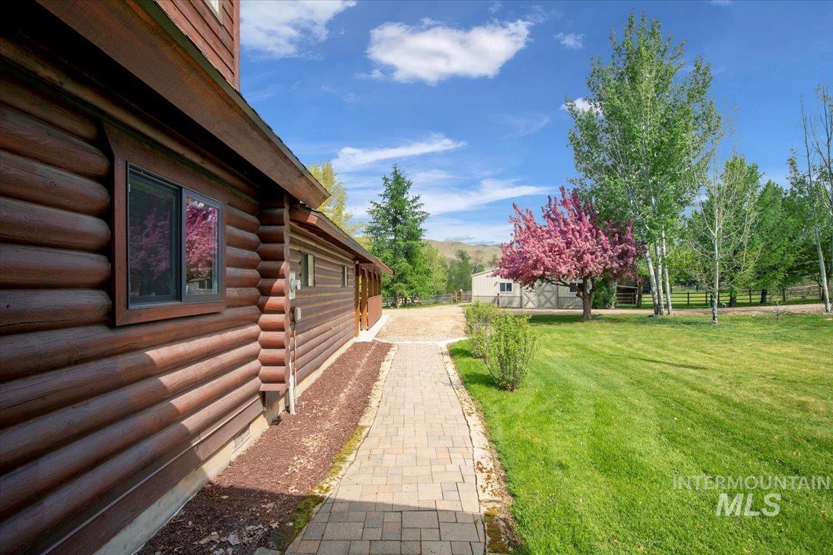 6856 Highway 55 Property Photo 15