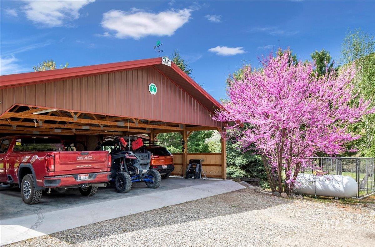 6856 Highway 55 Property Photo 17