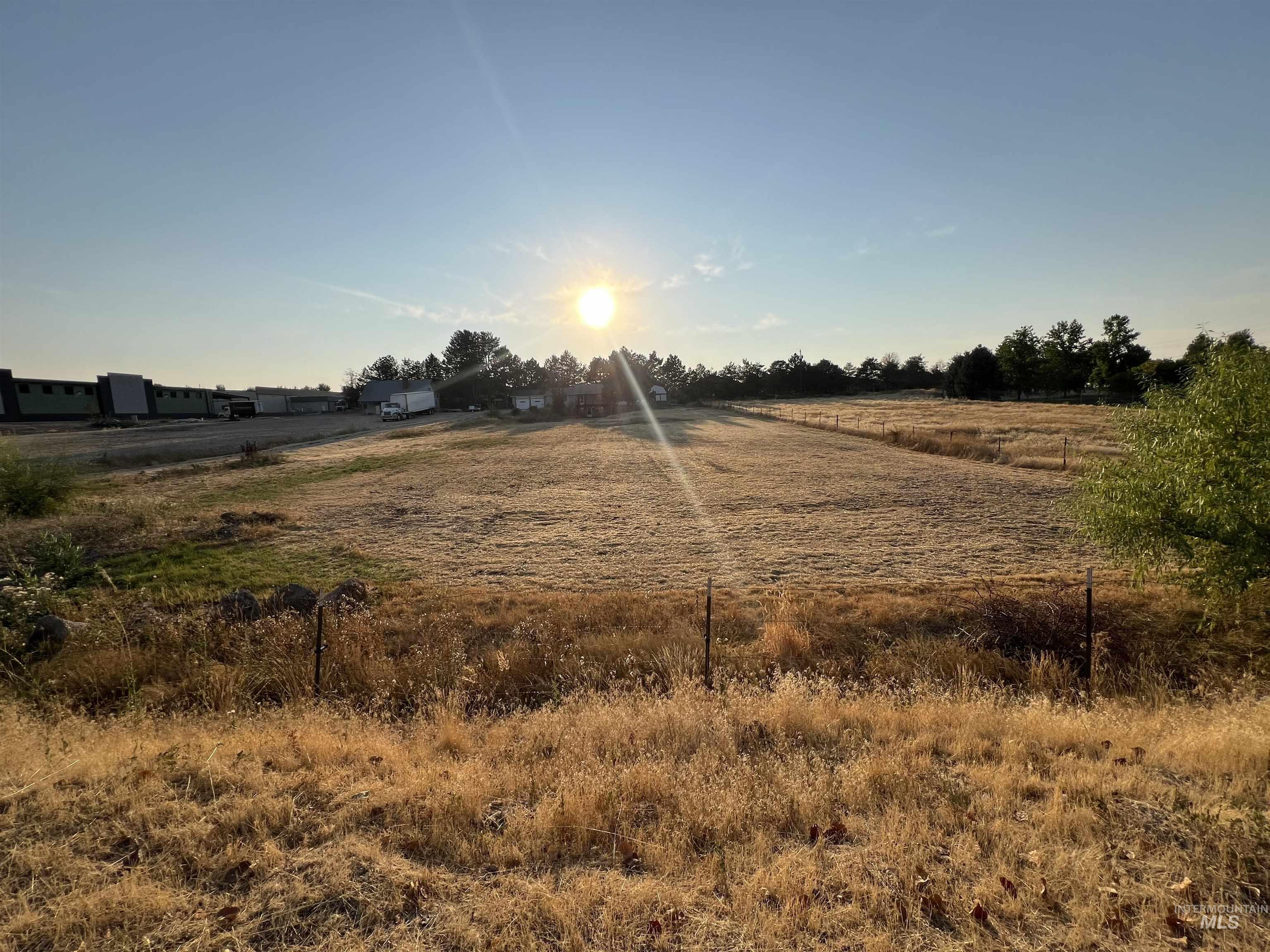 185 S Locust Grove Rd Property Photo 1