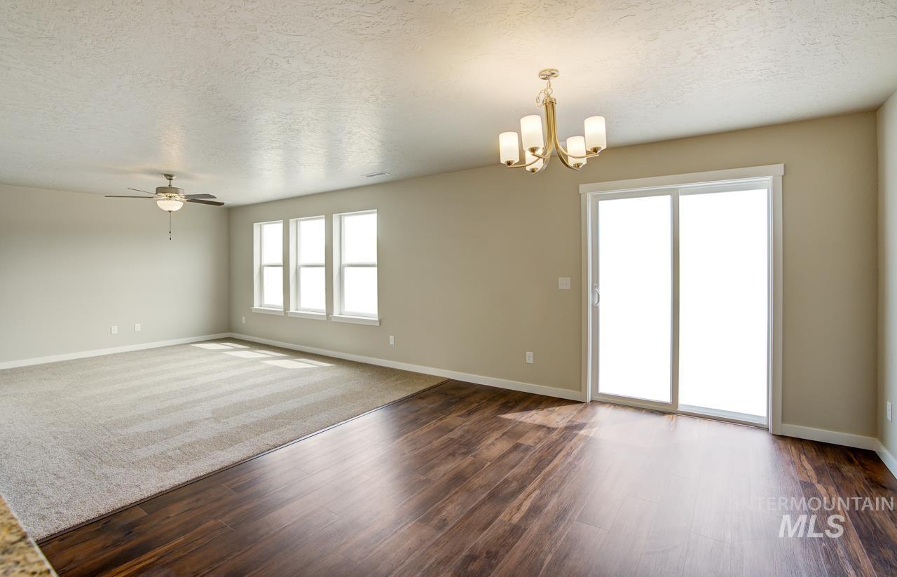 17637 Mason Ridge Way Property Photo 5