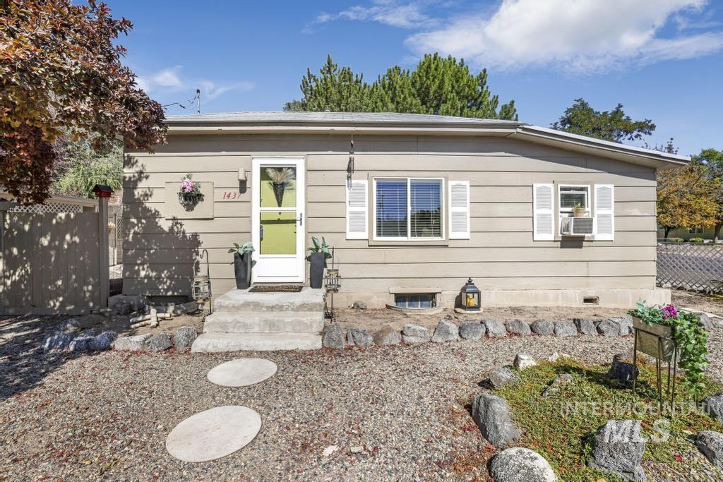 1437 4th Ave E Property Photo 1