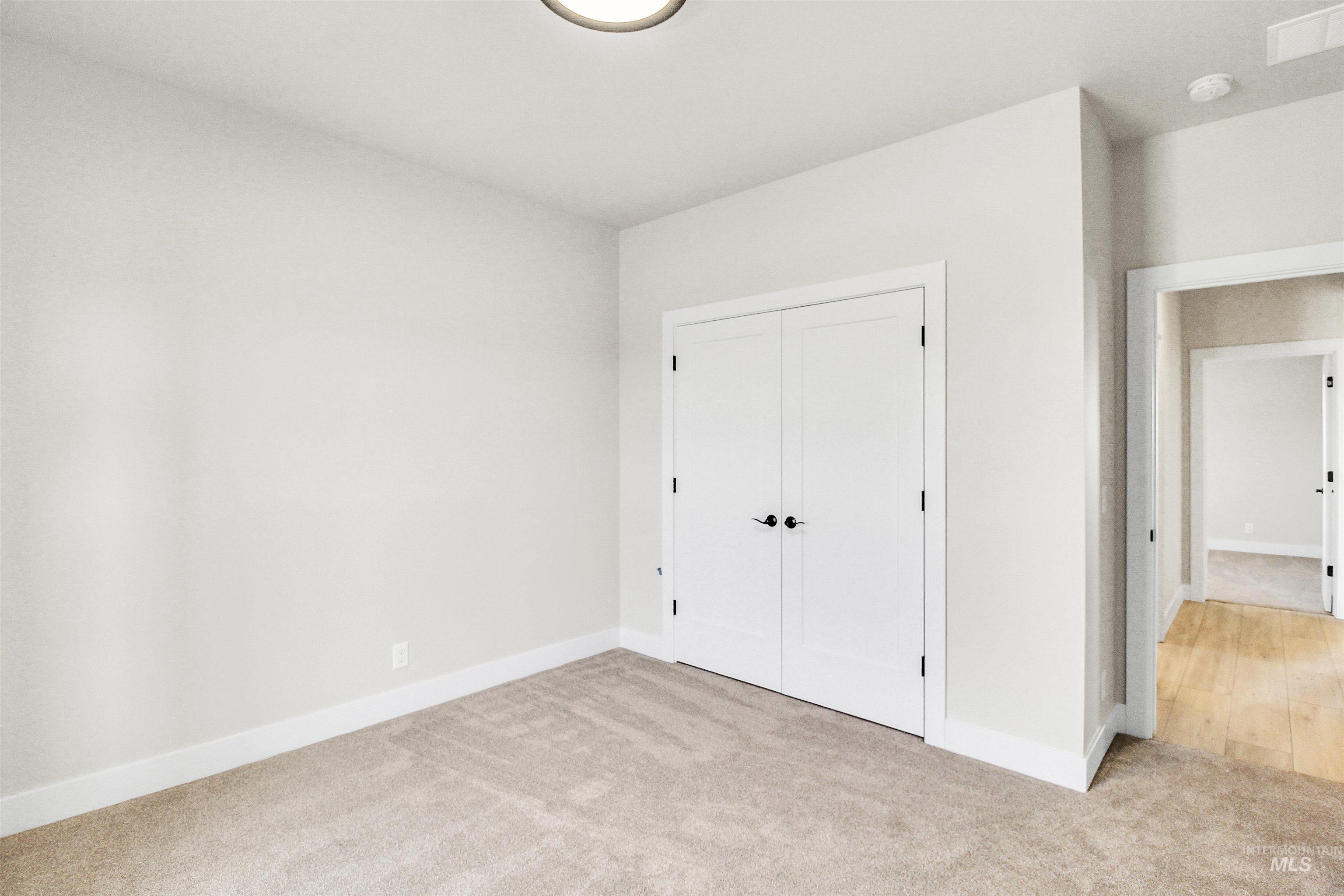 262 Ferdinand Circle Property Photo 12