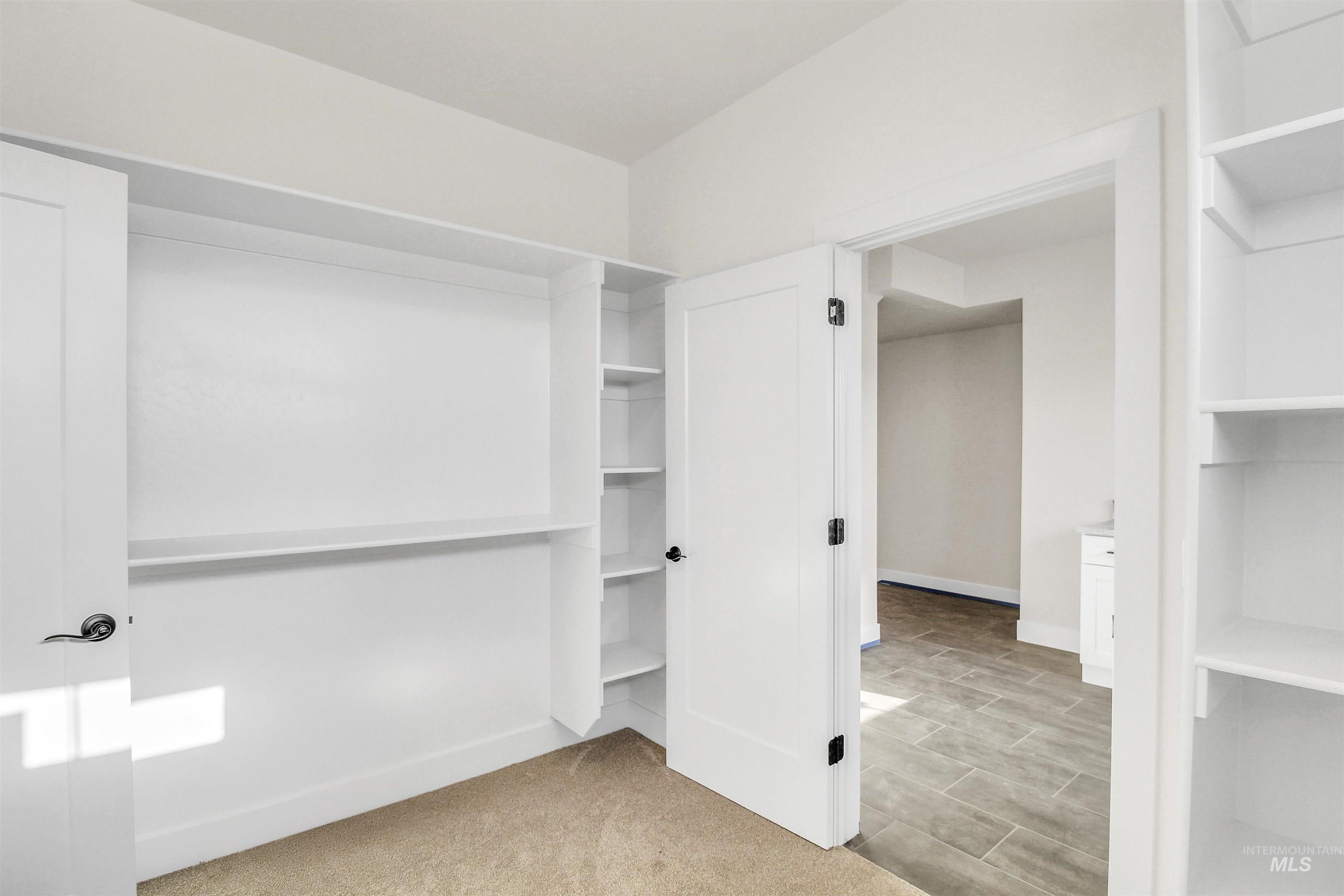 262 Ferdinand Circle Property Photo 19