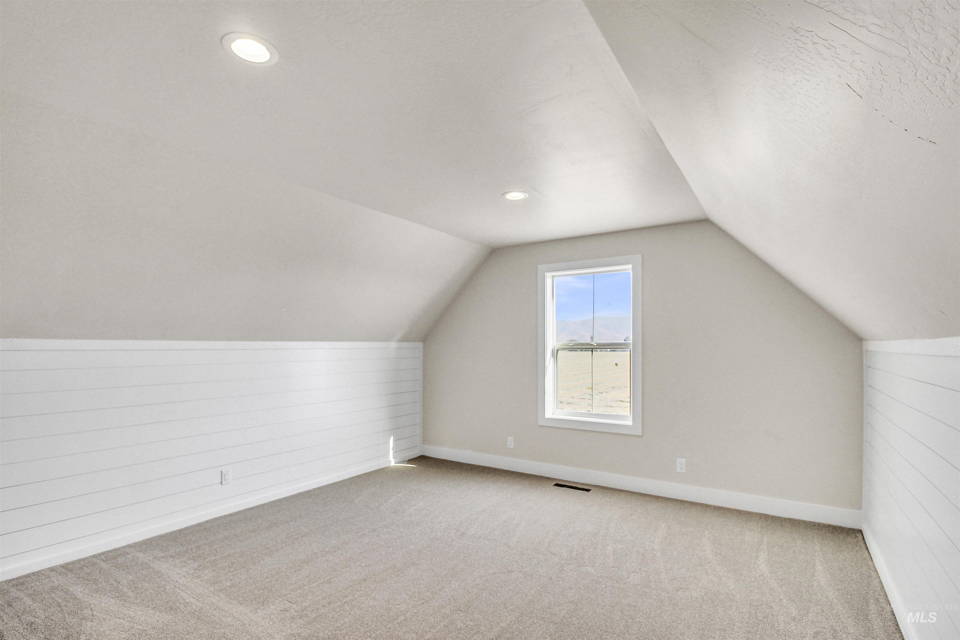 262 Ferdinand Circle Property Photo 21