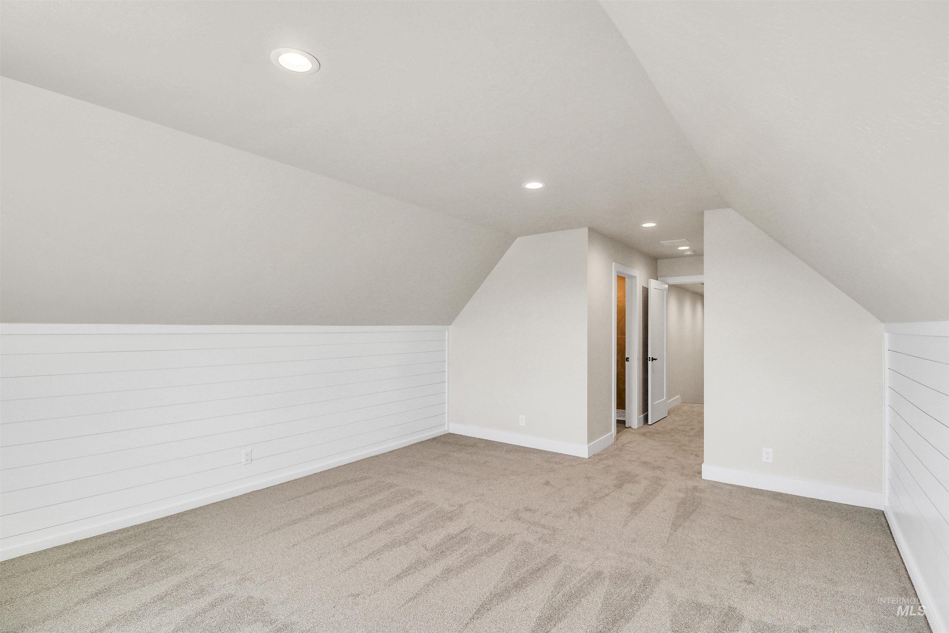 262 Ferdinand Circle Property Photo 22