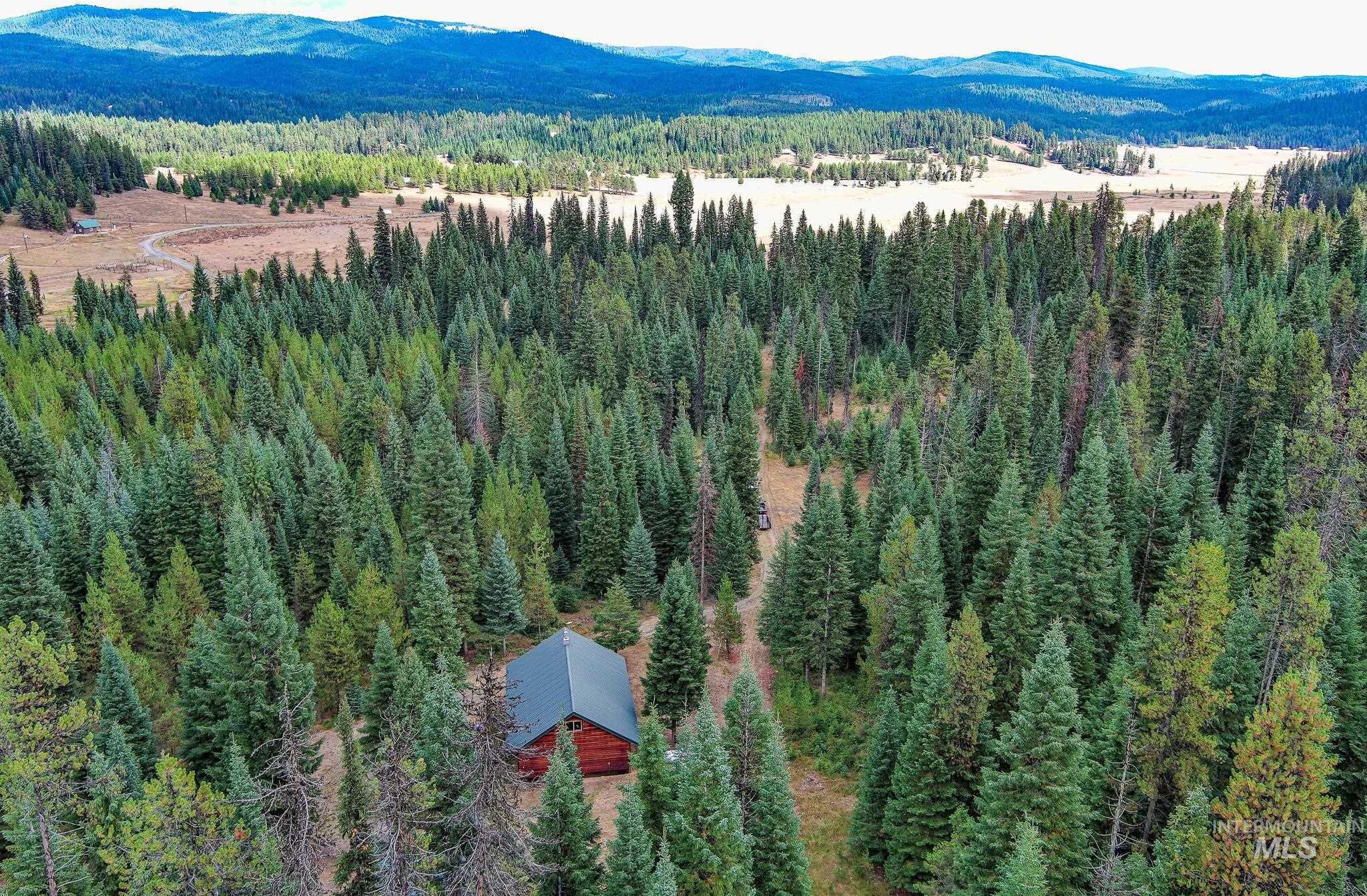 1022 Maxwell Lane Property Photo