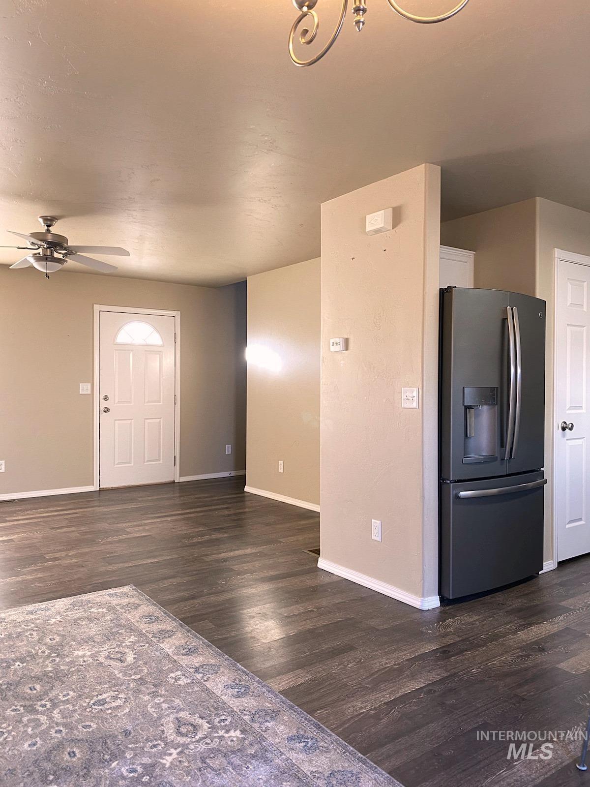 651 S Harrison Street Property Photo 3