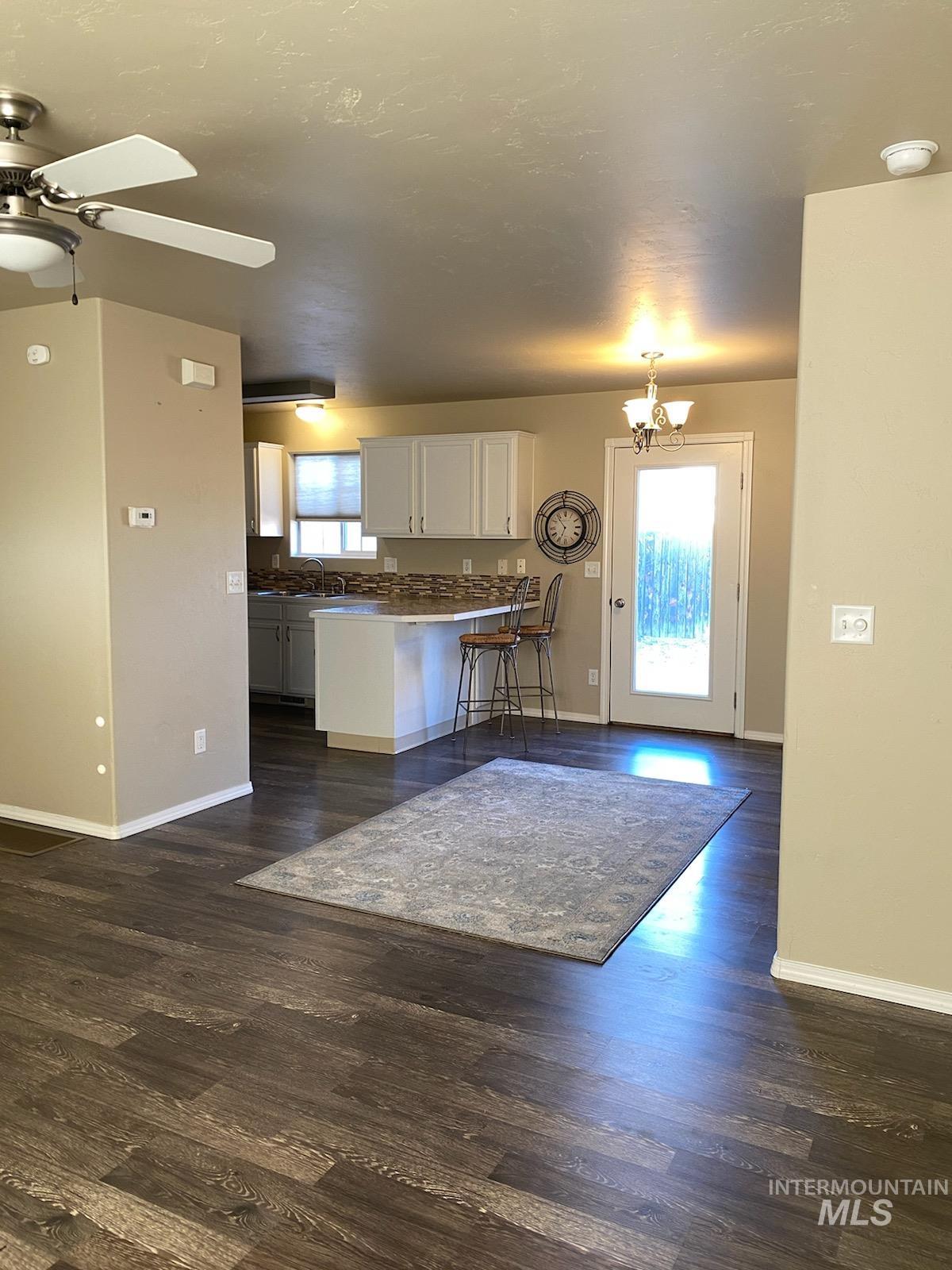 651 S Harrison Street Property Photo 5