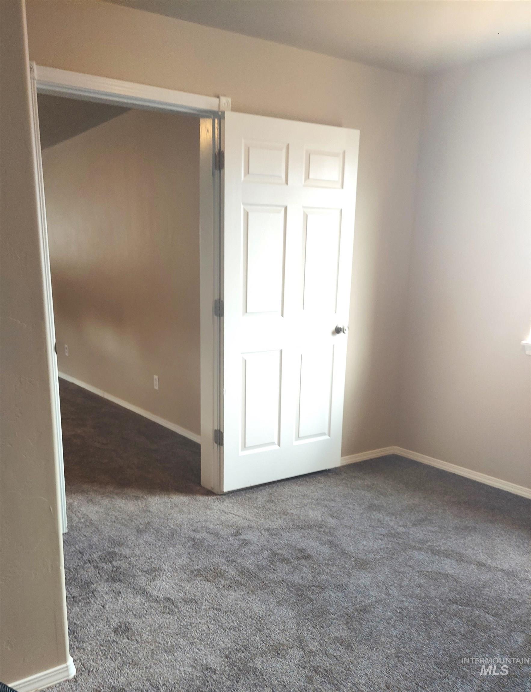 651 S Harrison Street Property Photo 15