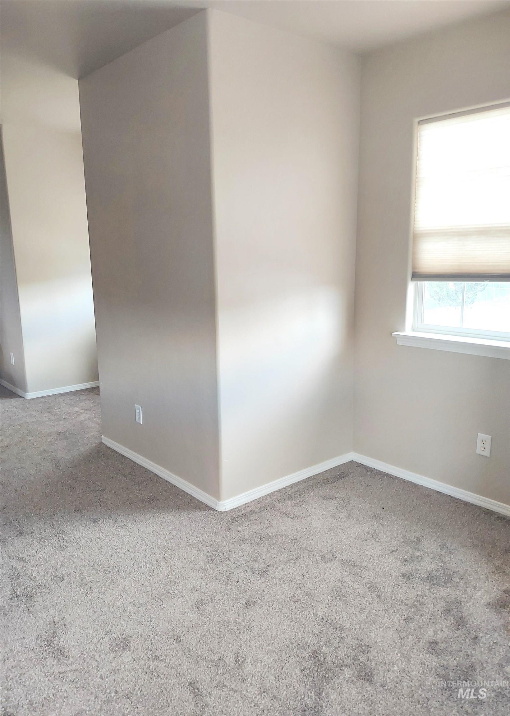 651 S Harrison Street Property Photo 16