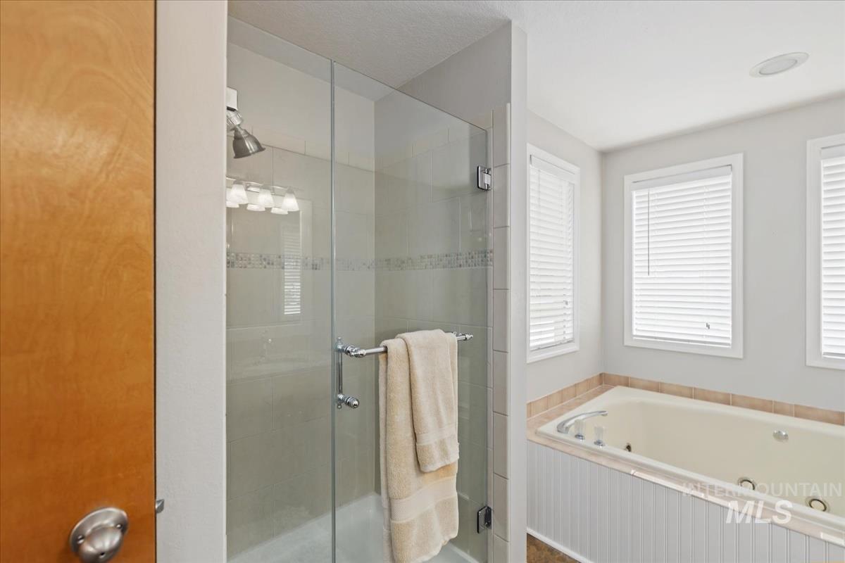 423 E Carter Property Photo 22