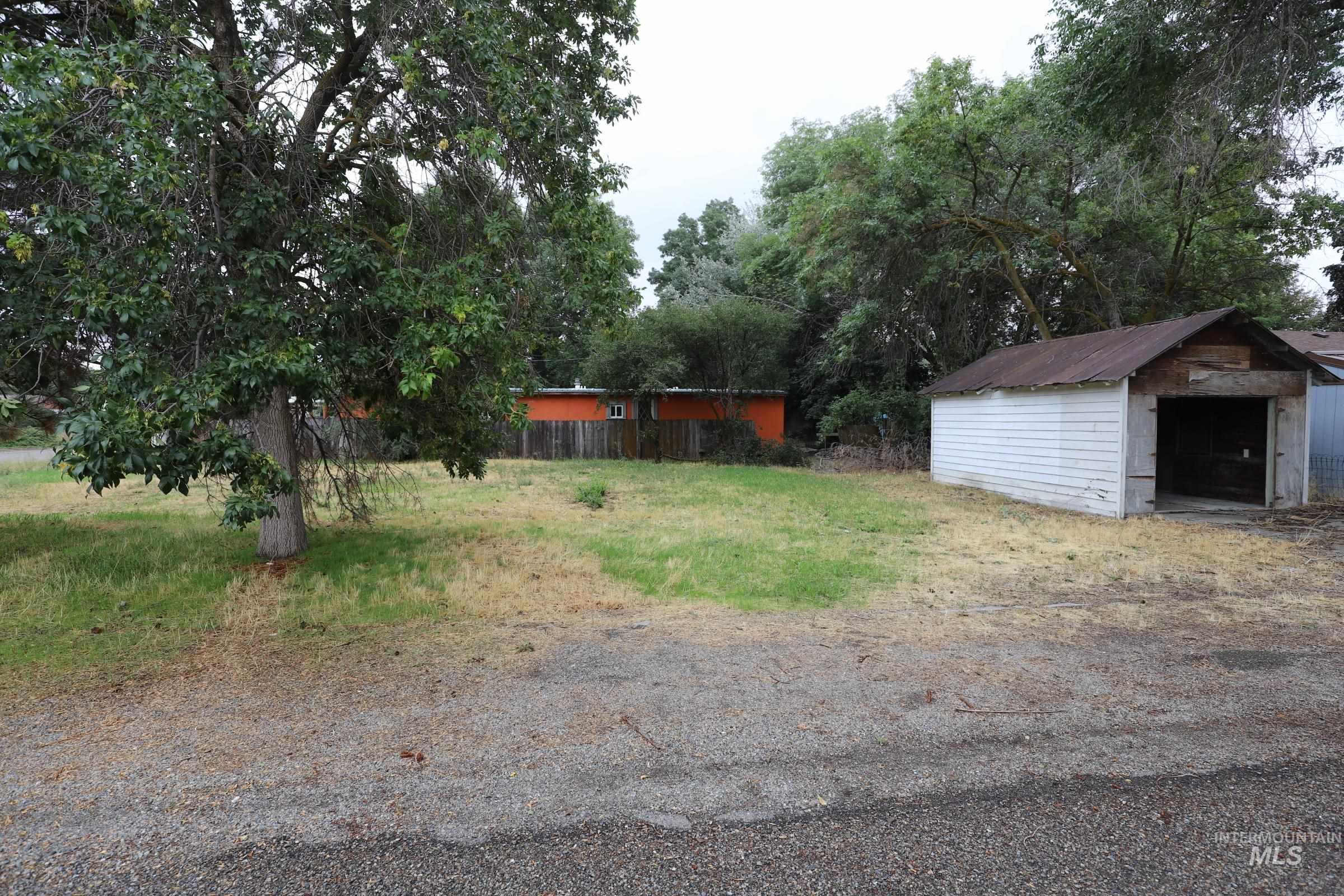 324 North Carmen Street Property Photo 4