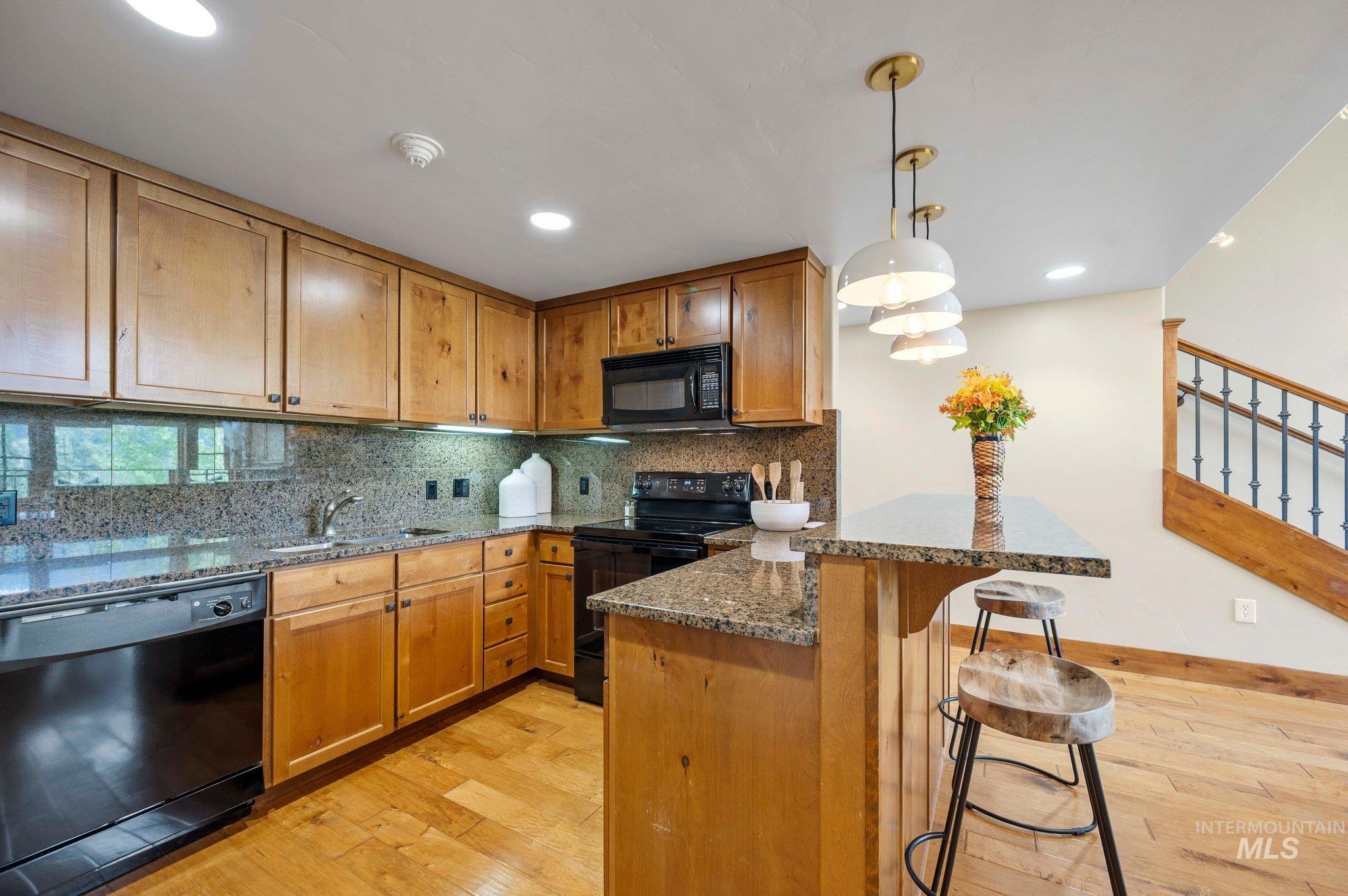 75 Arling Center Court Property Photo 8