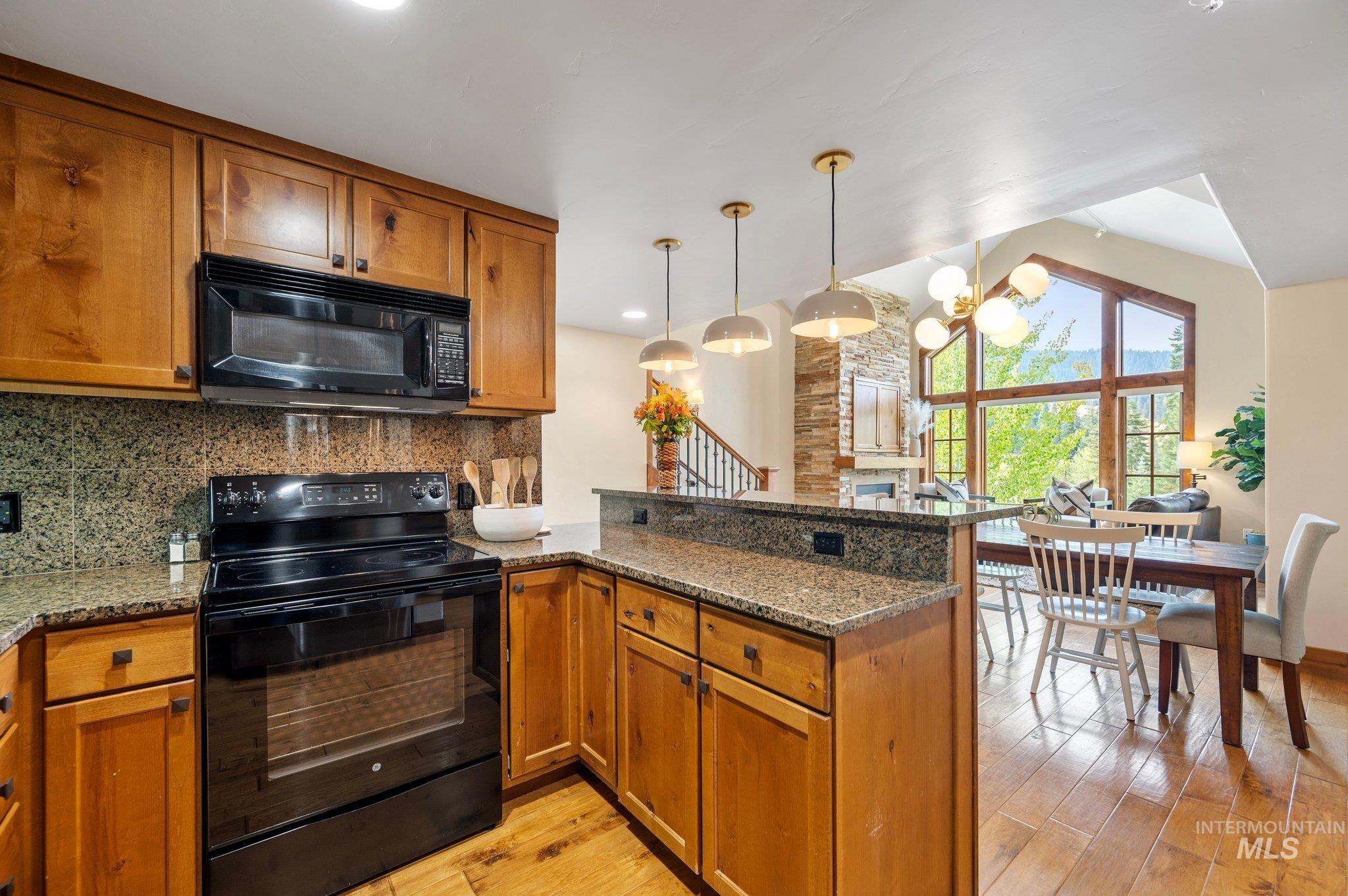 75 Arling Center Court Property Photo 9