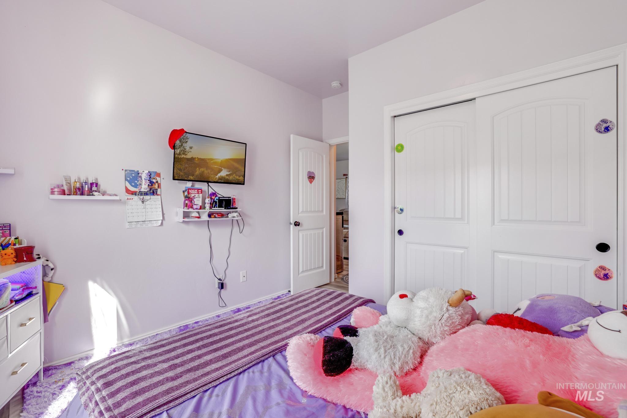 476 Feather Ave Property Photo 16