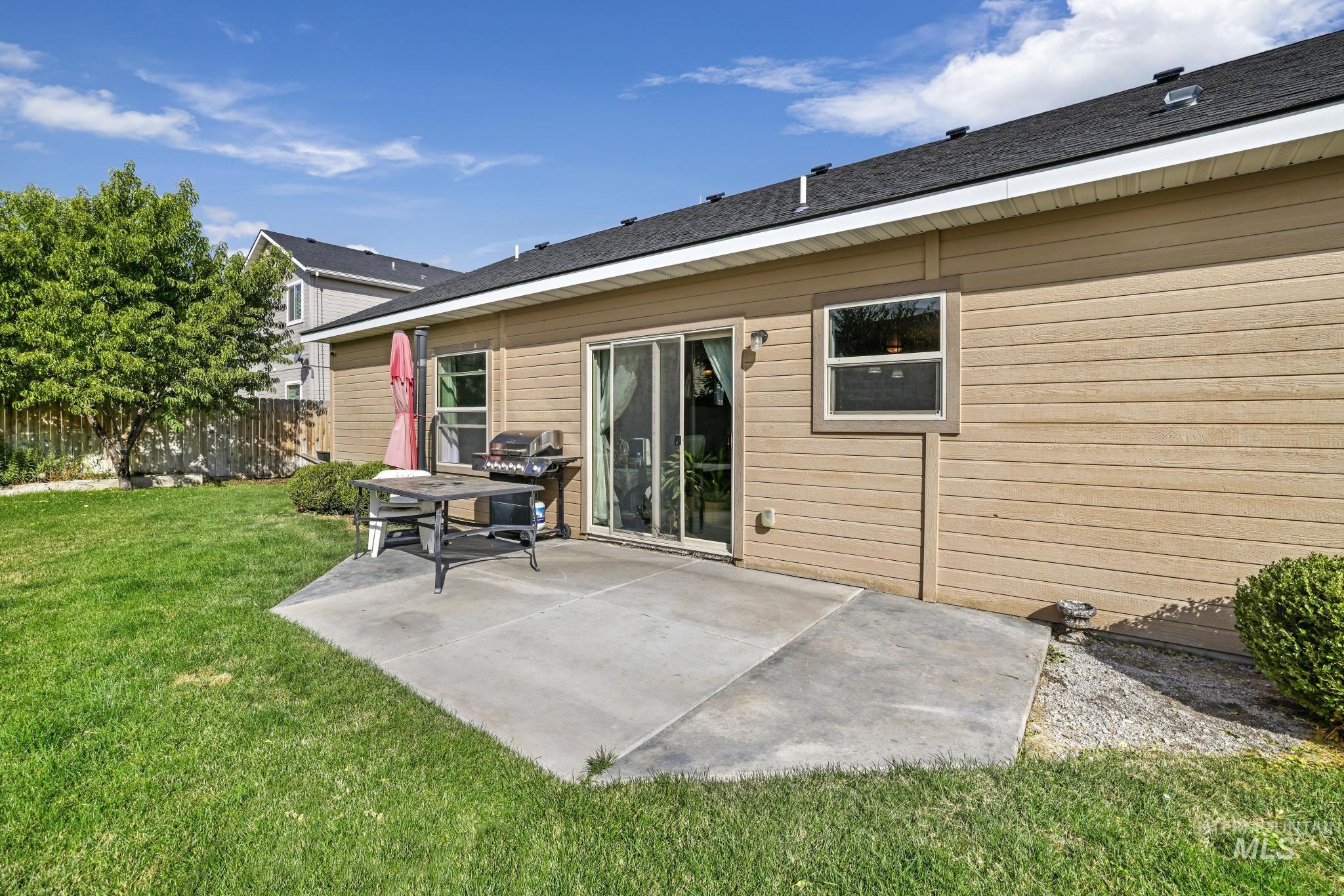 476 Feather Ave Property Photo 24