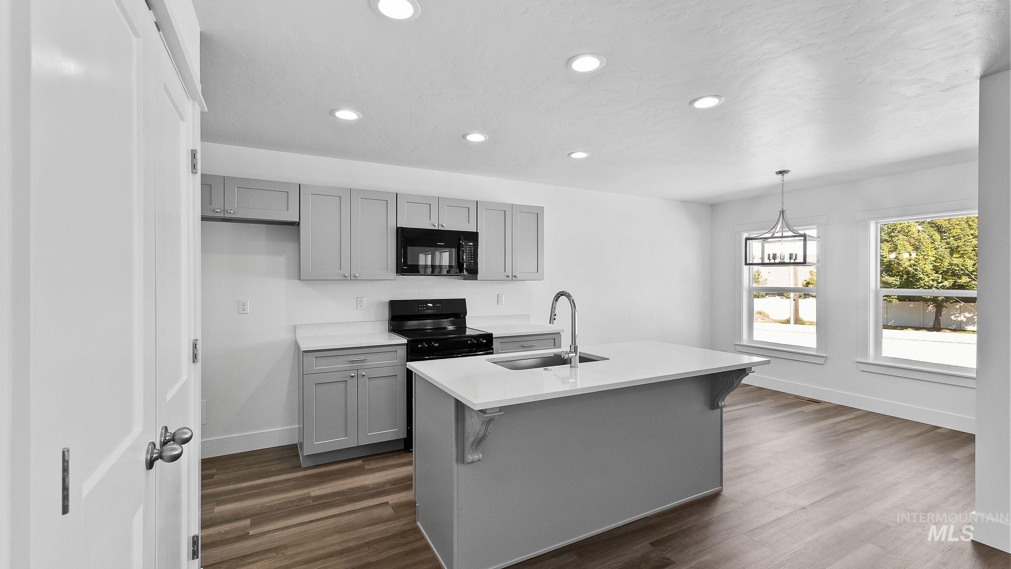 2508 E Crooked Creek Street Property Photo 5