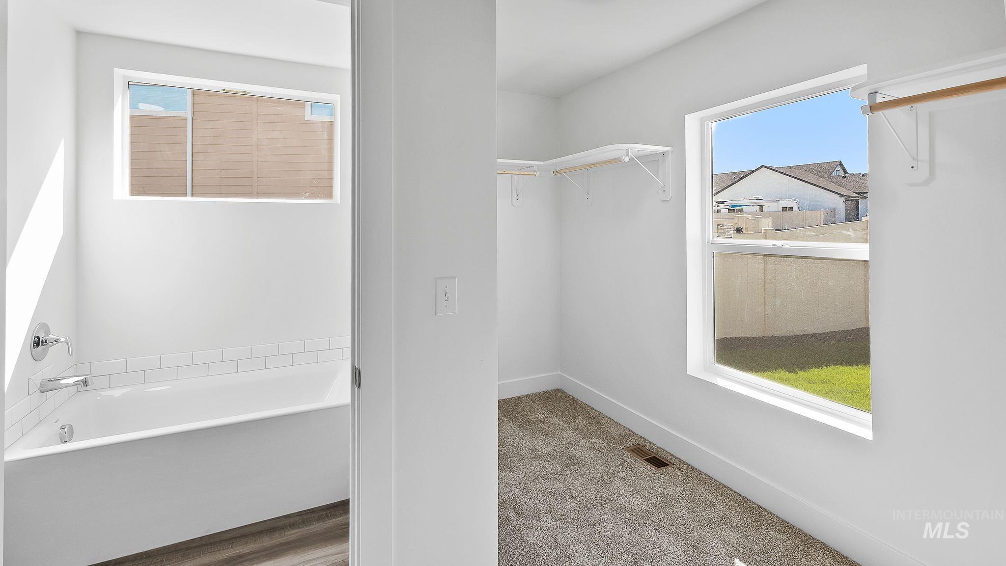 2508 E Crooked Creek Street Property Photo 16