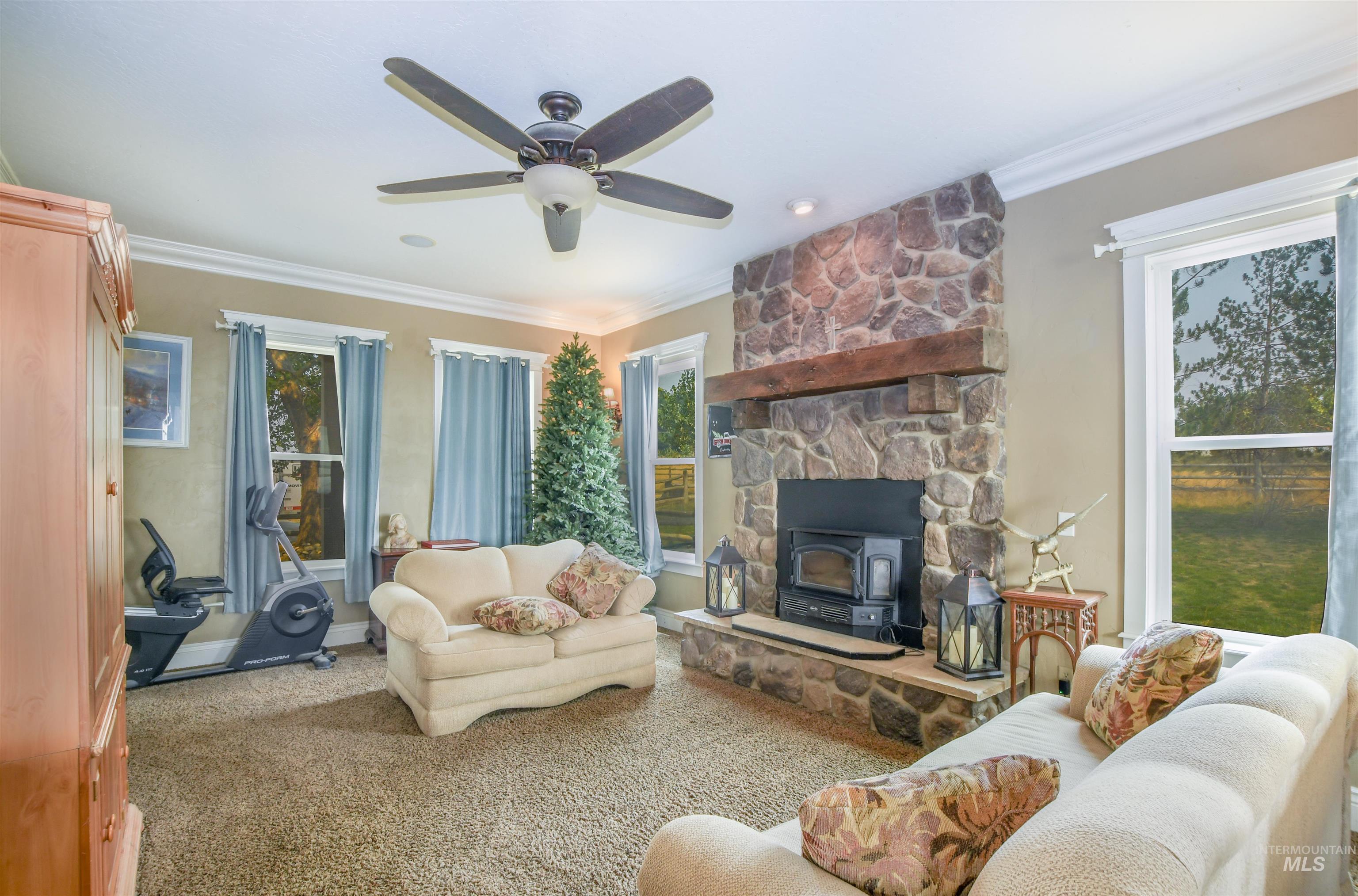 20169 Hoskins Rd Property Photo 4