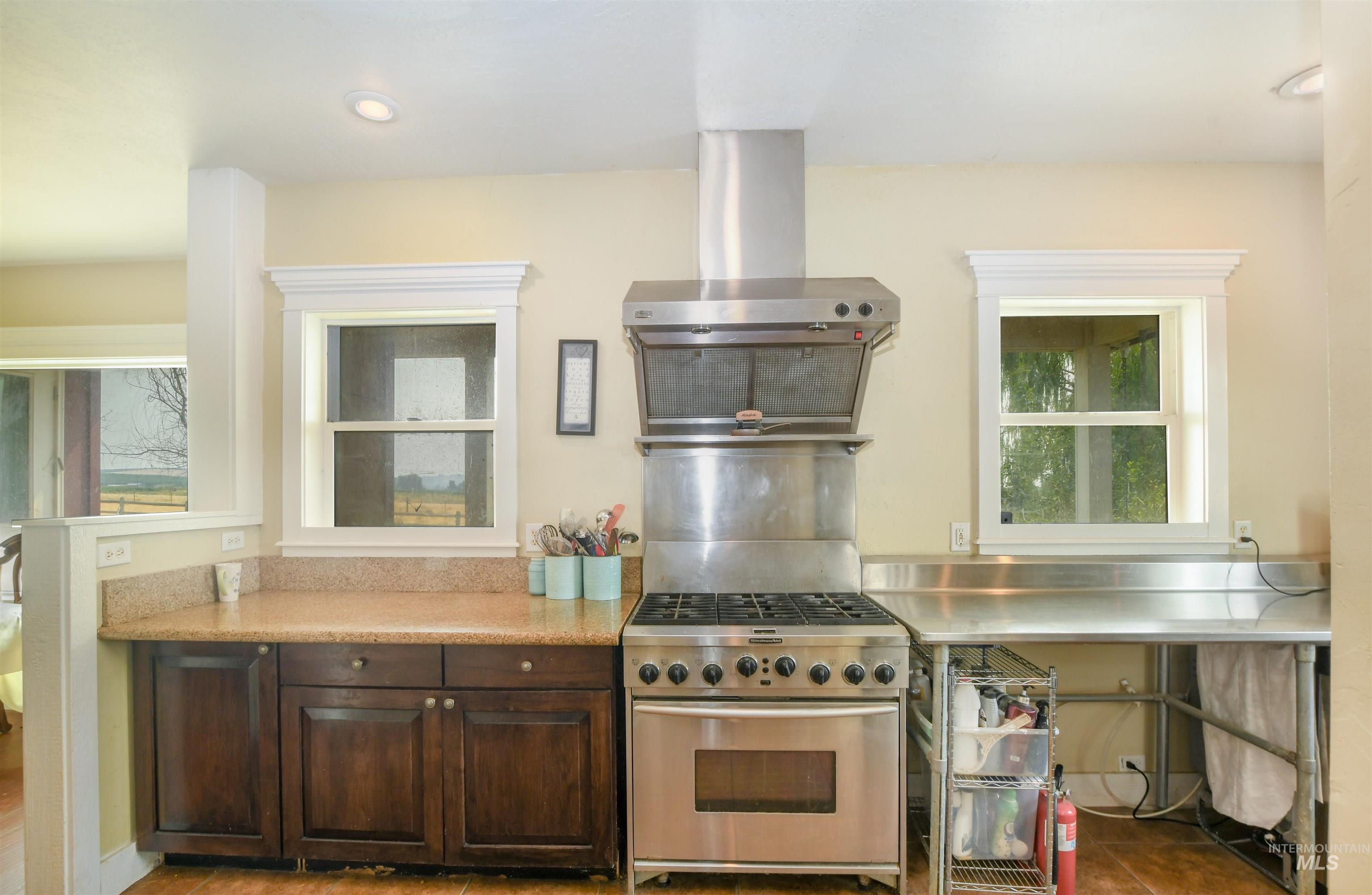 20169 Hoskins Rd Property Photo 9