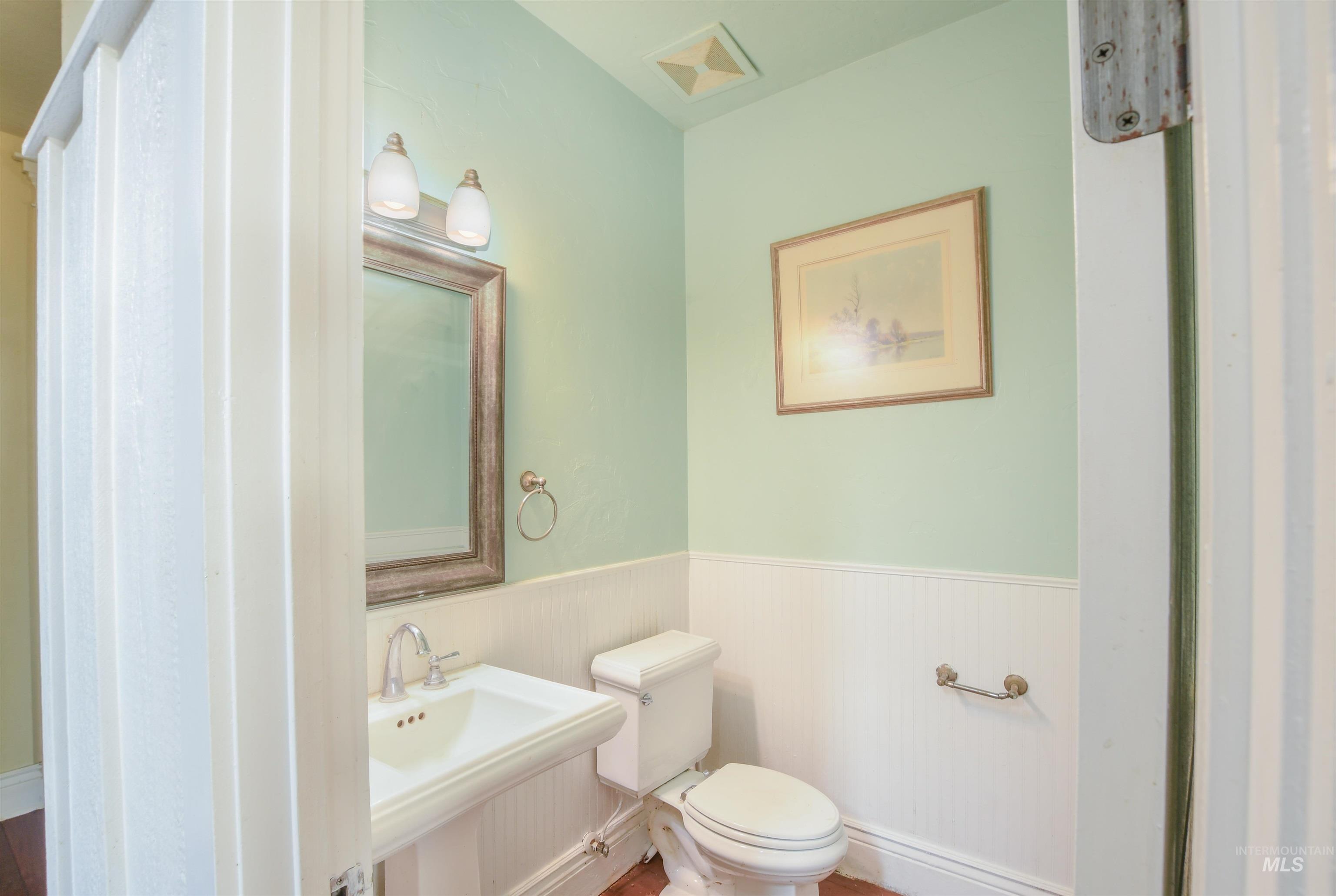 20169 Hoskins Rd Property Photo 10