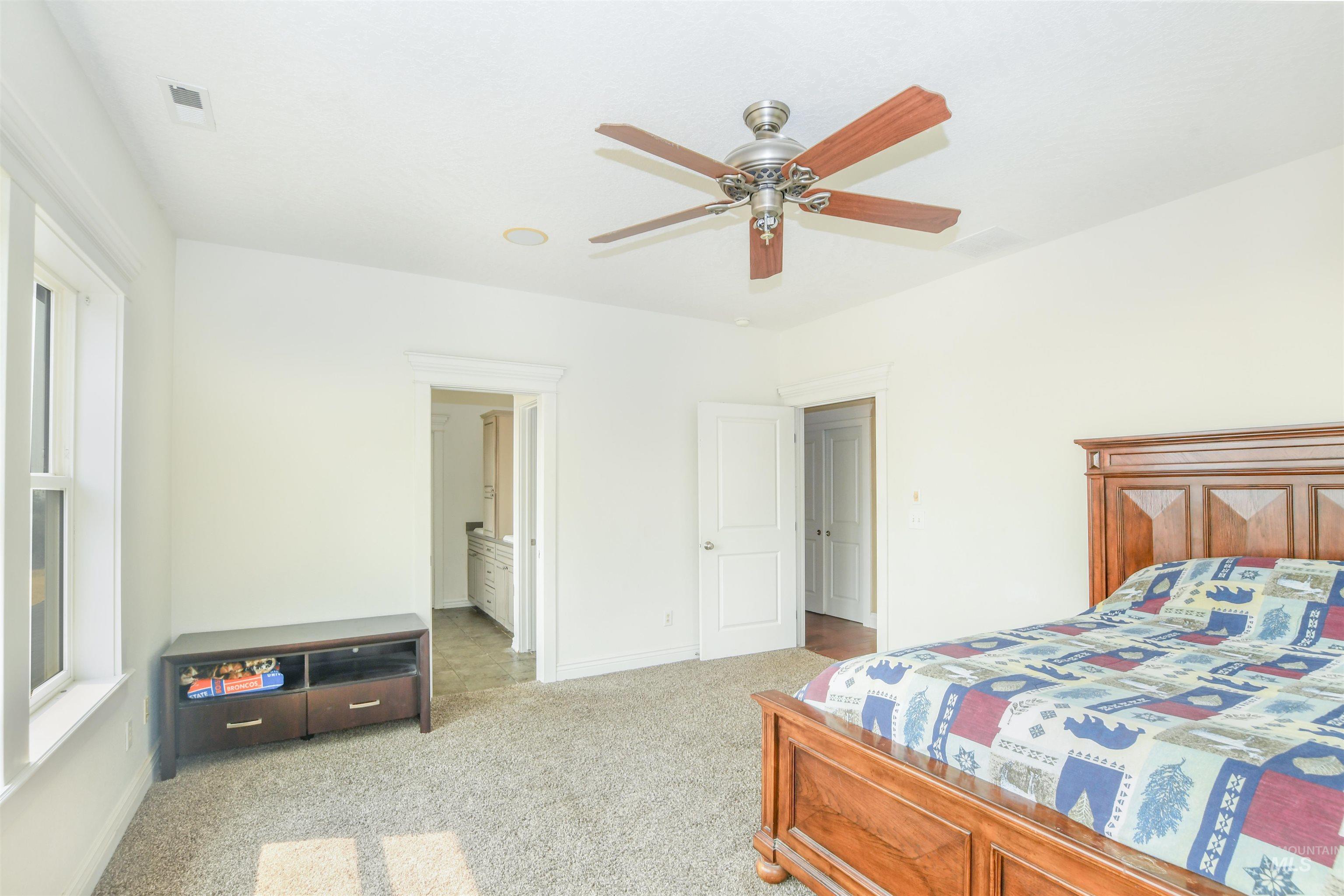 20169 Hoskins Rd Property Photo 12
