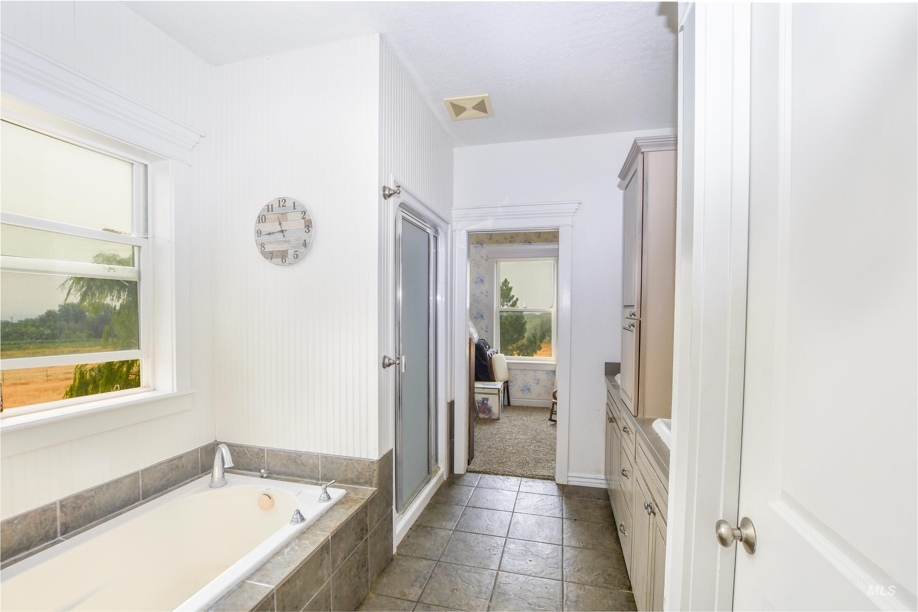 20169 Hoskins Rd Property Photo 14