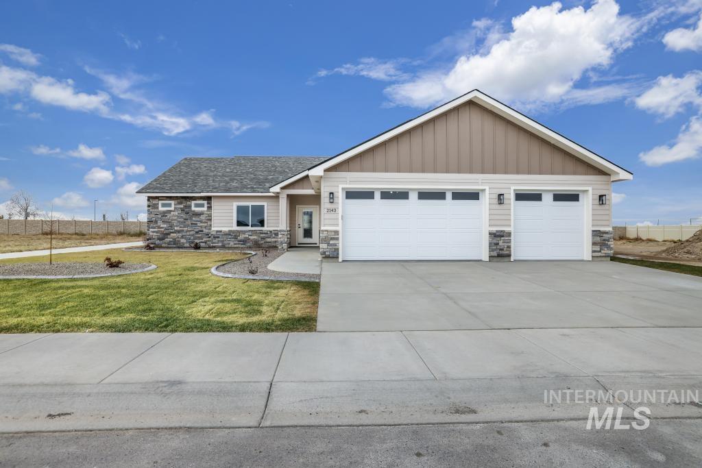 2143 Caribel Street Property Photo 2