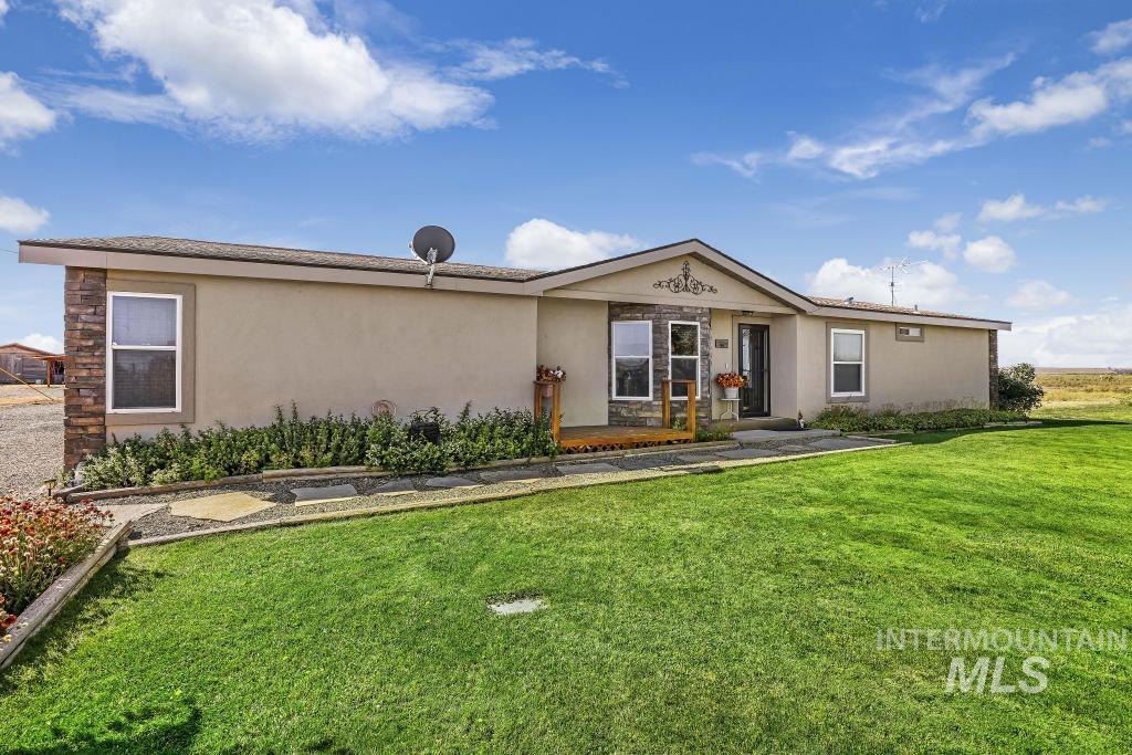 3075 N 2600 E Property Photo 2