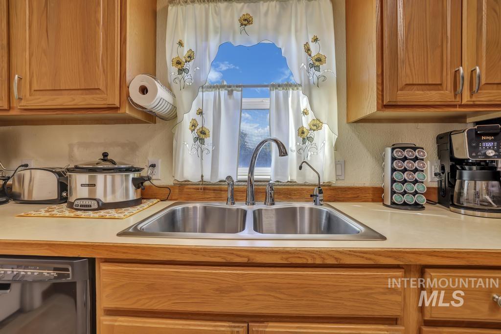 3075 N 2600 E Property Photo 11