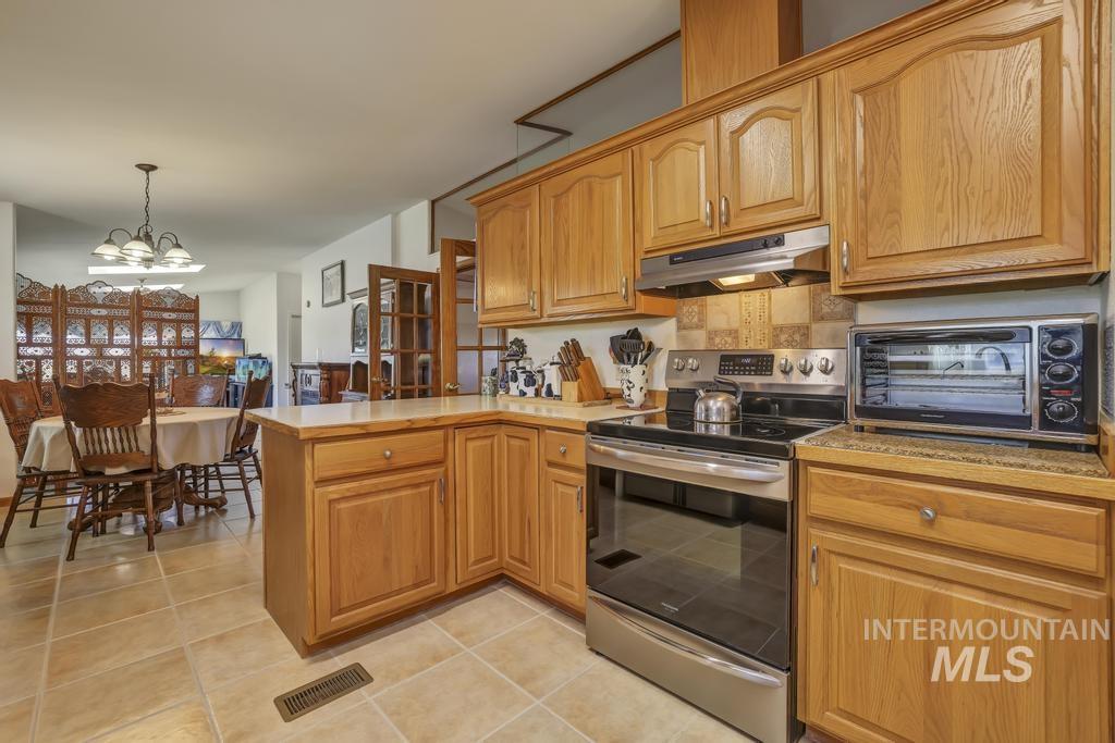 3075 N 2600 E Property Photo 12