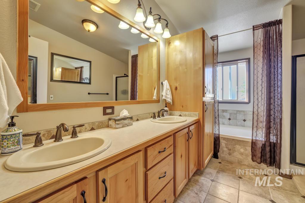 3075 N 2600 E Property Photo 21