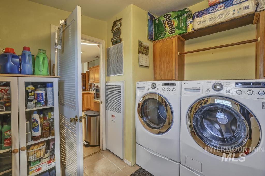 3075 N 2600 E Property Photo 23