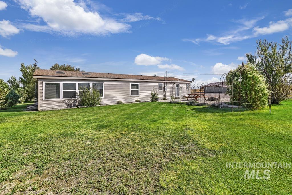 3075 N 2600 E Property Photo 39