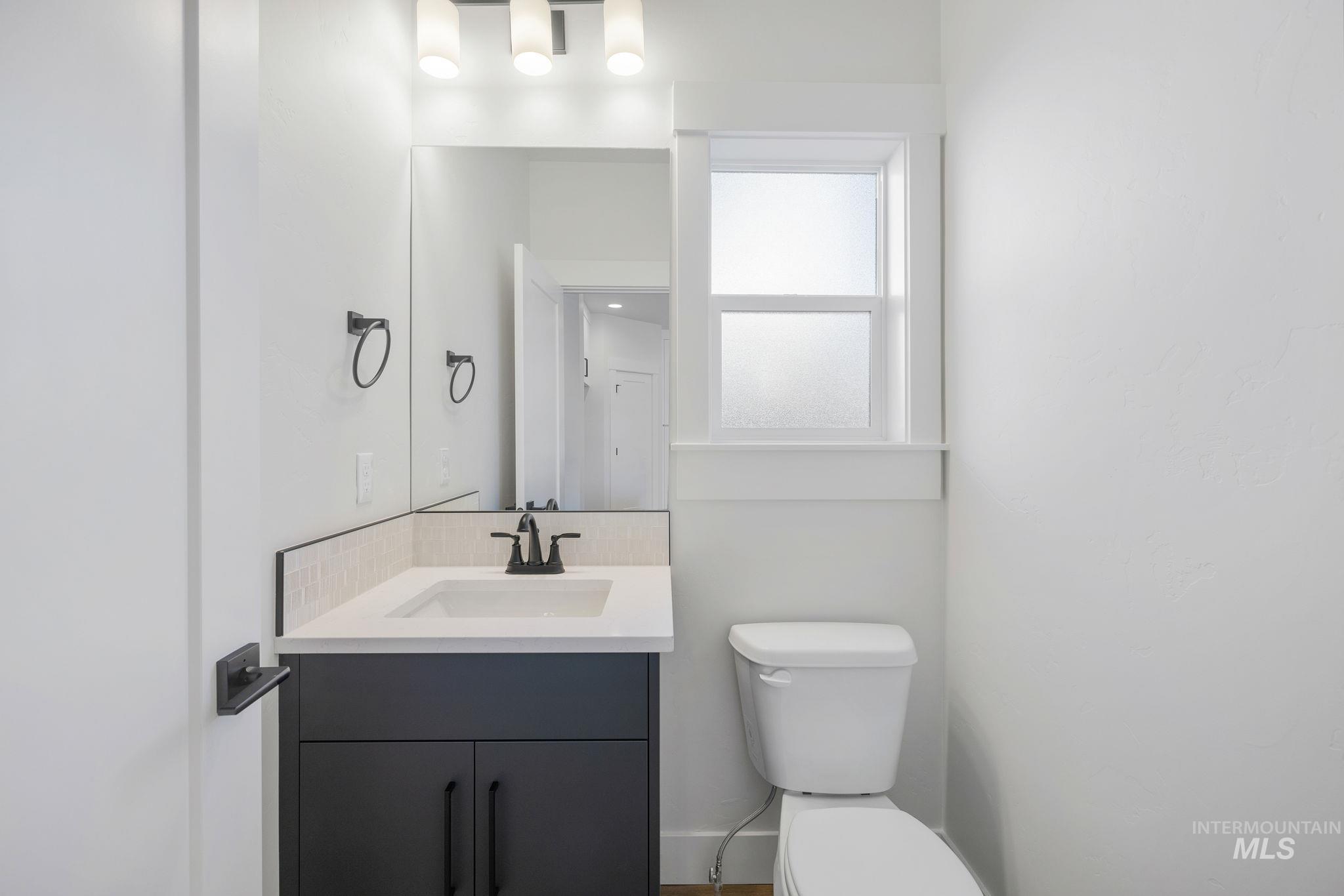 24 Bridger St Property Photo 7