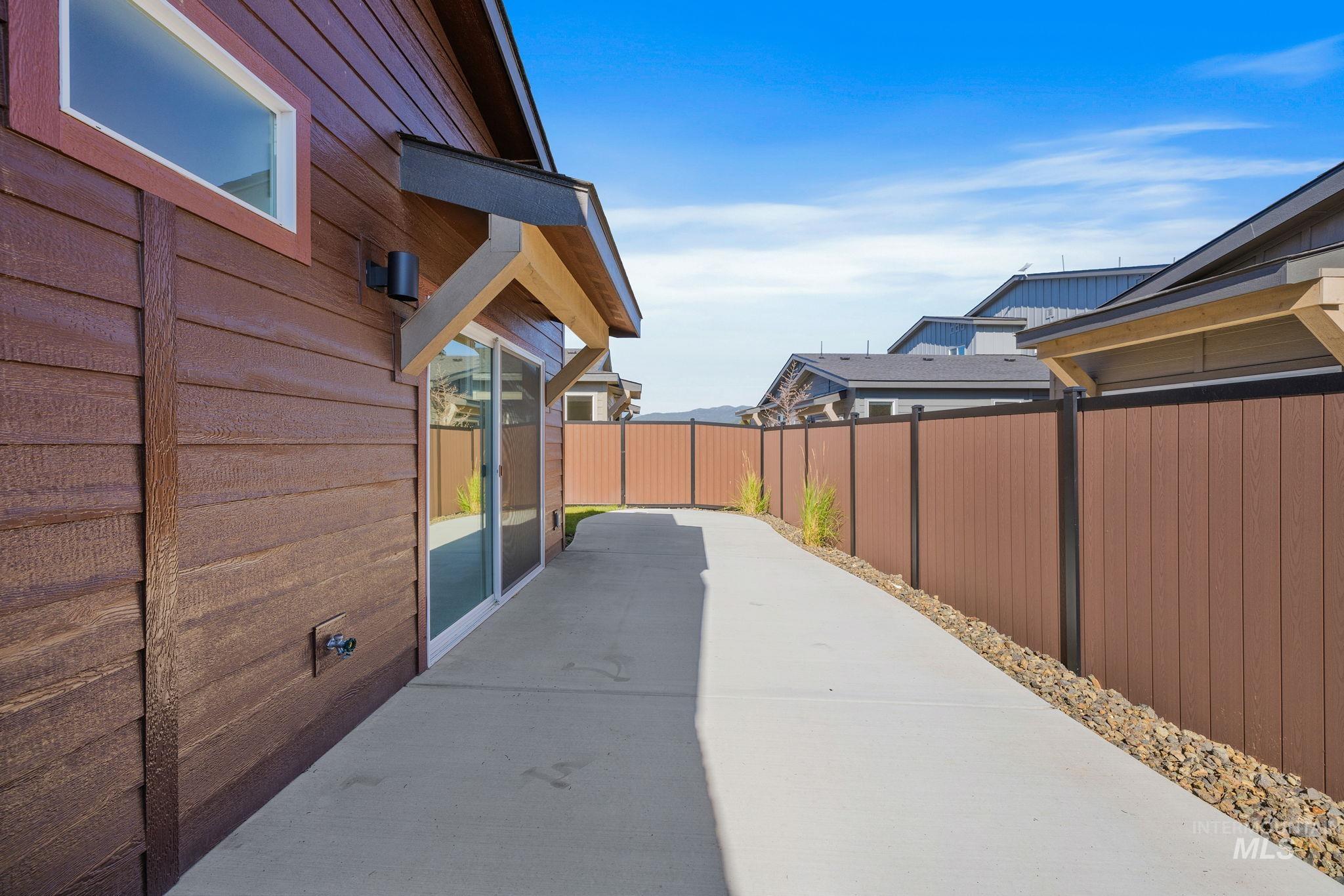 24 Bridger St Property Photo 31